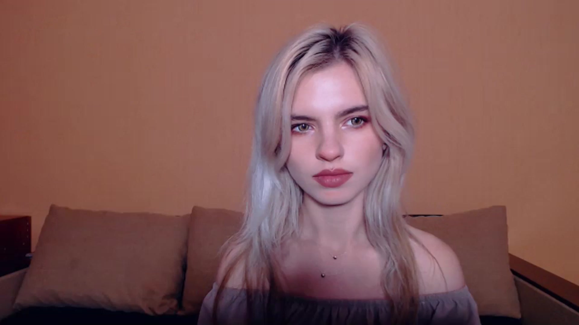 Gallery image thumbnail from Erineys's myfreecams stream on, 10/20/2023, 14:57 image 1 of 20