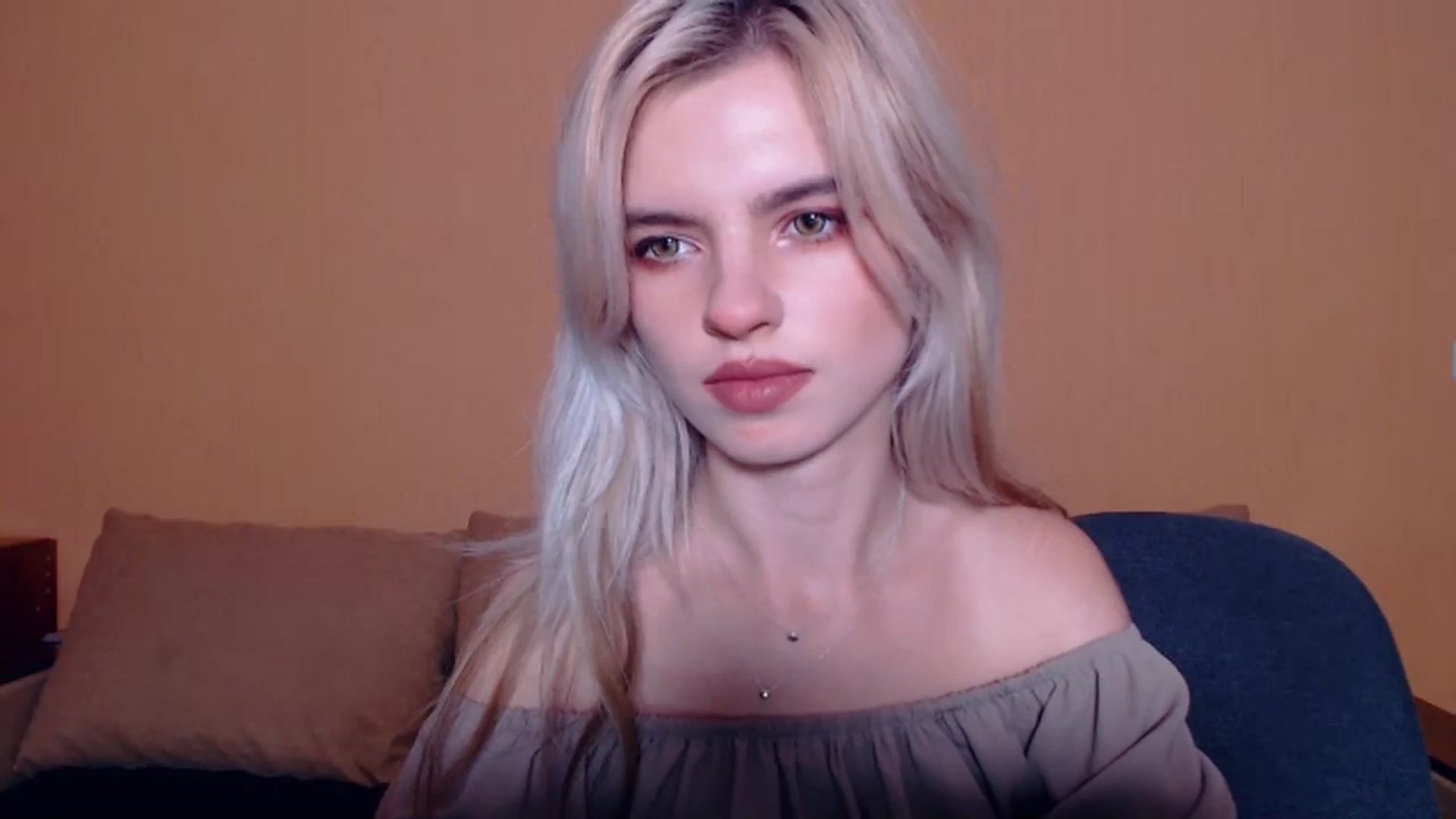Gallery image thumbnail from Erineys's myfreecams stream on, 10/20/2023, 14:57 image 11 of 20