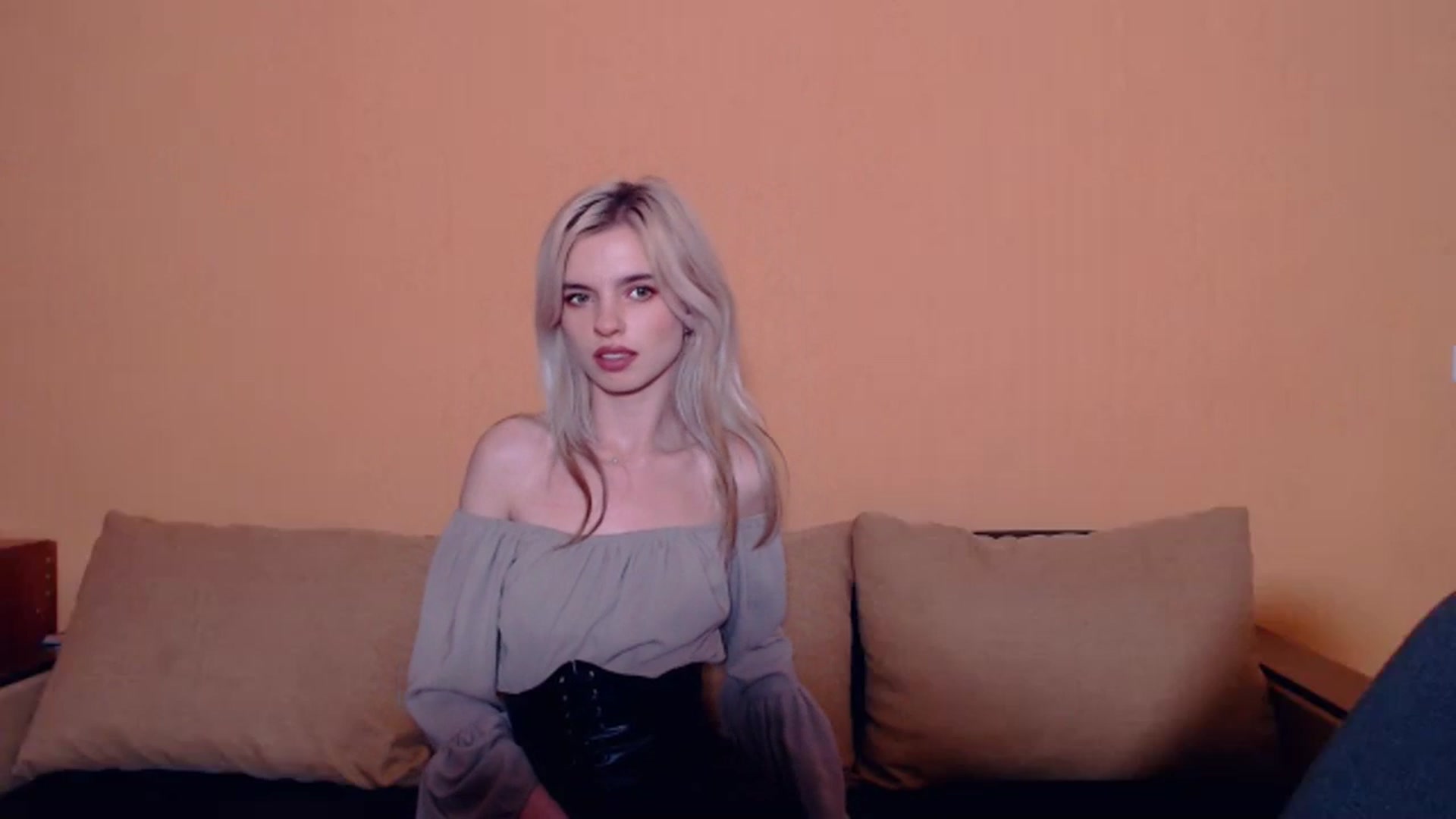 Gallery image thumbnail from Erineys's myfreecams stream on, 10/20/2023, 14:57 image 7 of 20