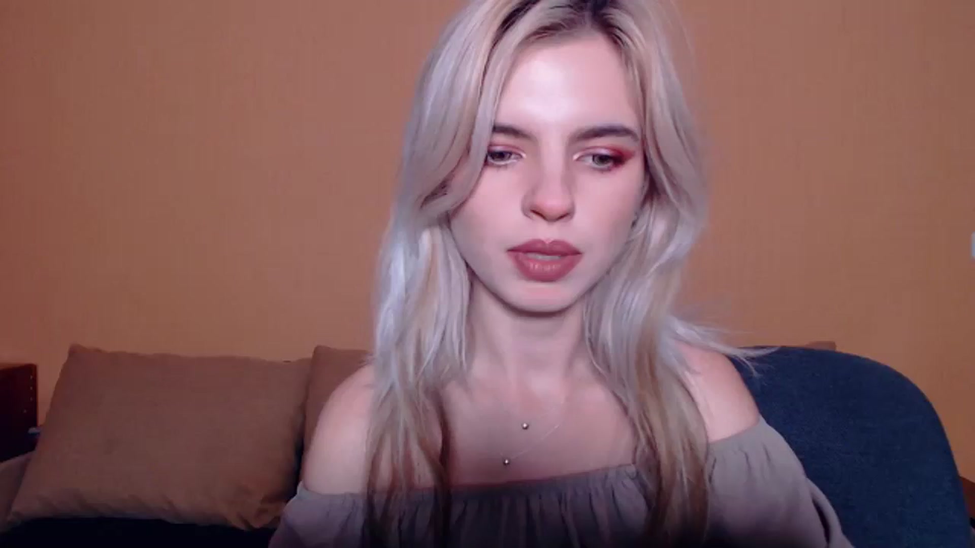 Gallery image thumbnail from Erineys's myfreecams stream on, 10/20/2023, 14:57 image 15 of 20