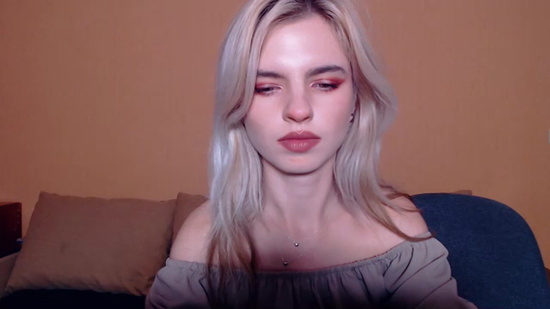 Gallery image thumbnail from Erineys's myfreecams stream on, 10/20/2023, 14:57 image 14 of 20