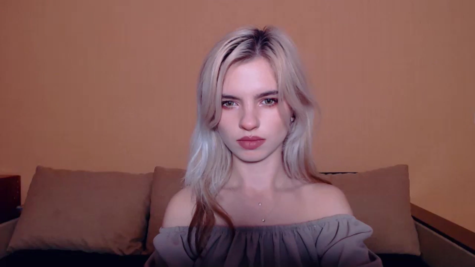 Gallery image thumbnail from Erineys's myfreecams stream on, 10/20/2023, 16:03 image 3 of 20