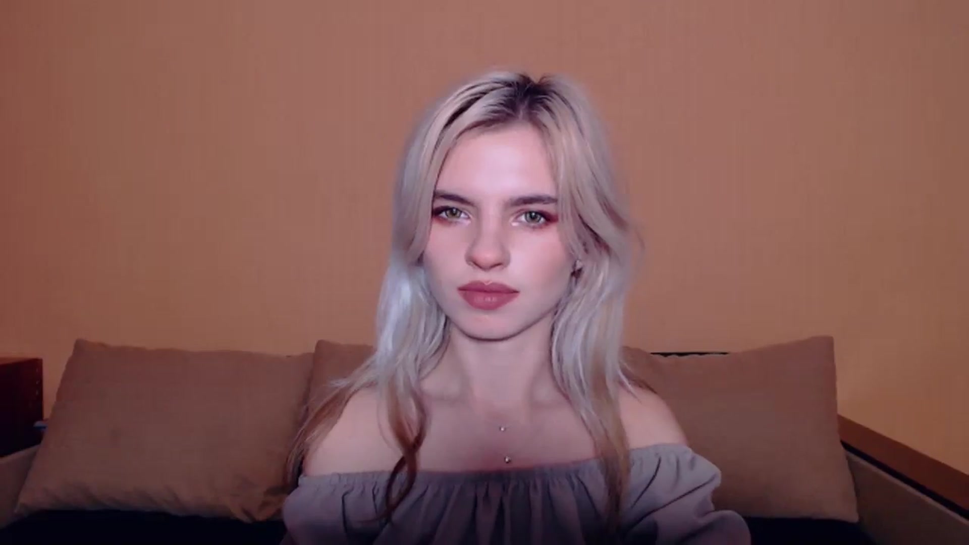 Gallery image thumbnail from Erineys's myfreecams stream on, 10/20/2023, 16:03 image 15 of 20