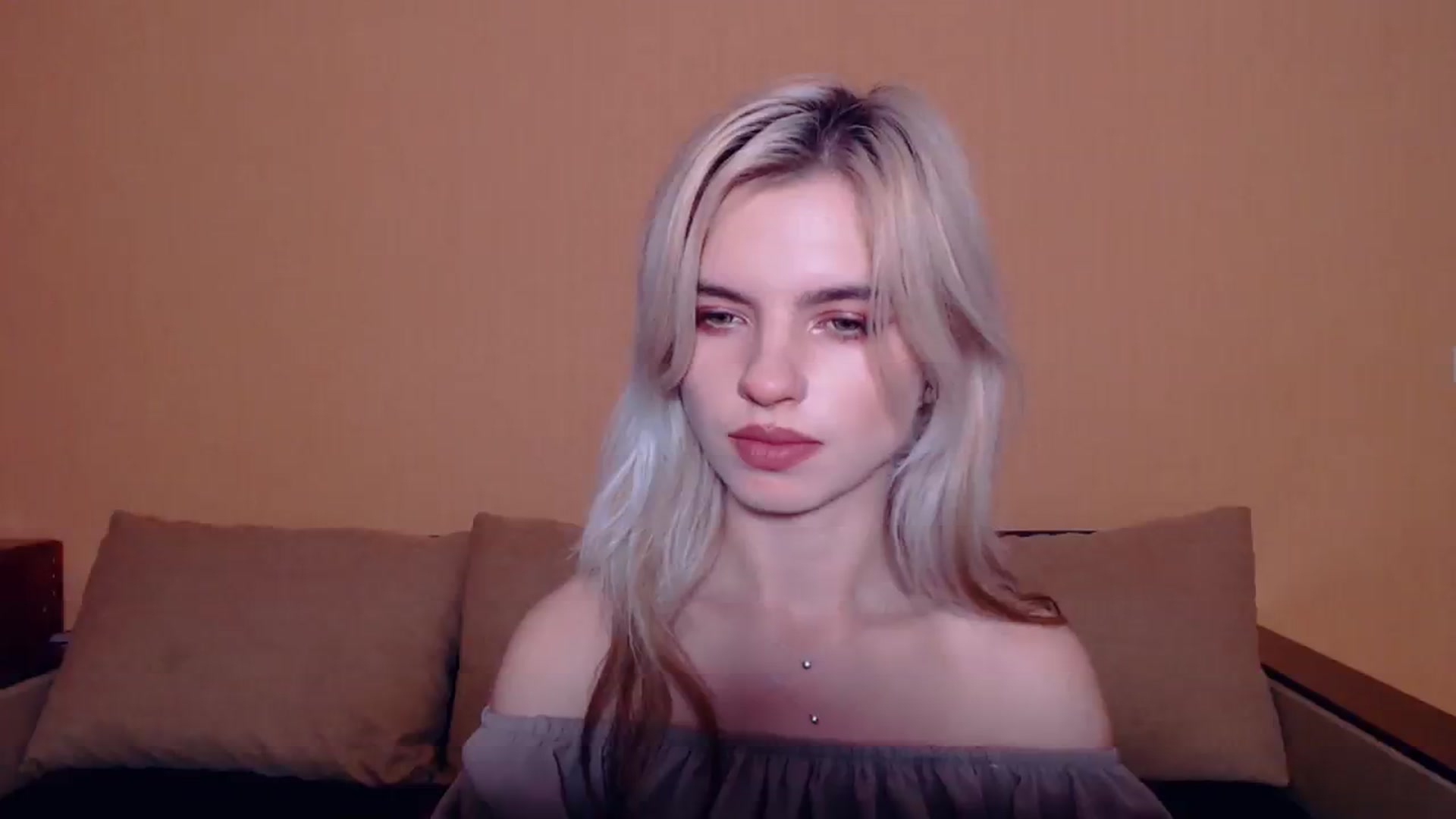 Gallery image thumbnail from Erineys's myfreecams stream on, 10/20/2023, 16:03 image 5 of 20