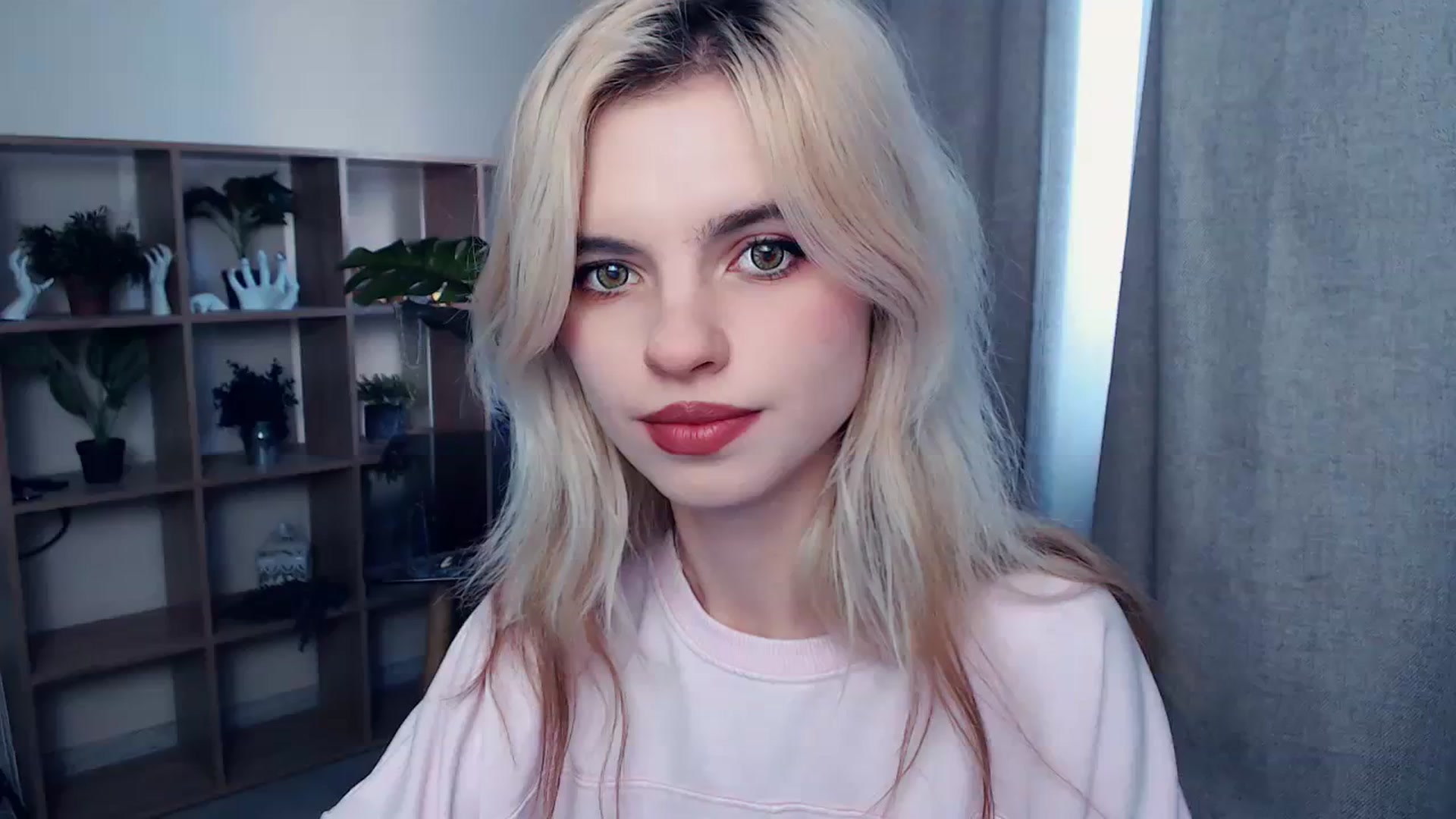 Gallery image thumbnail from Erineys's myfreecams stream on, 10/22/2023, 13:08 image 13 of 20