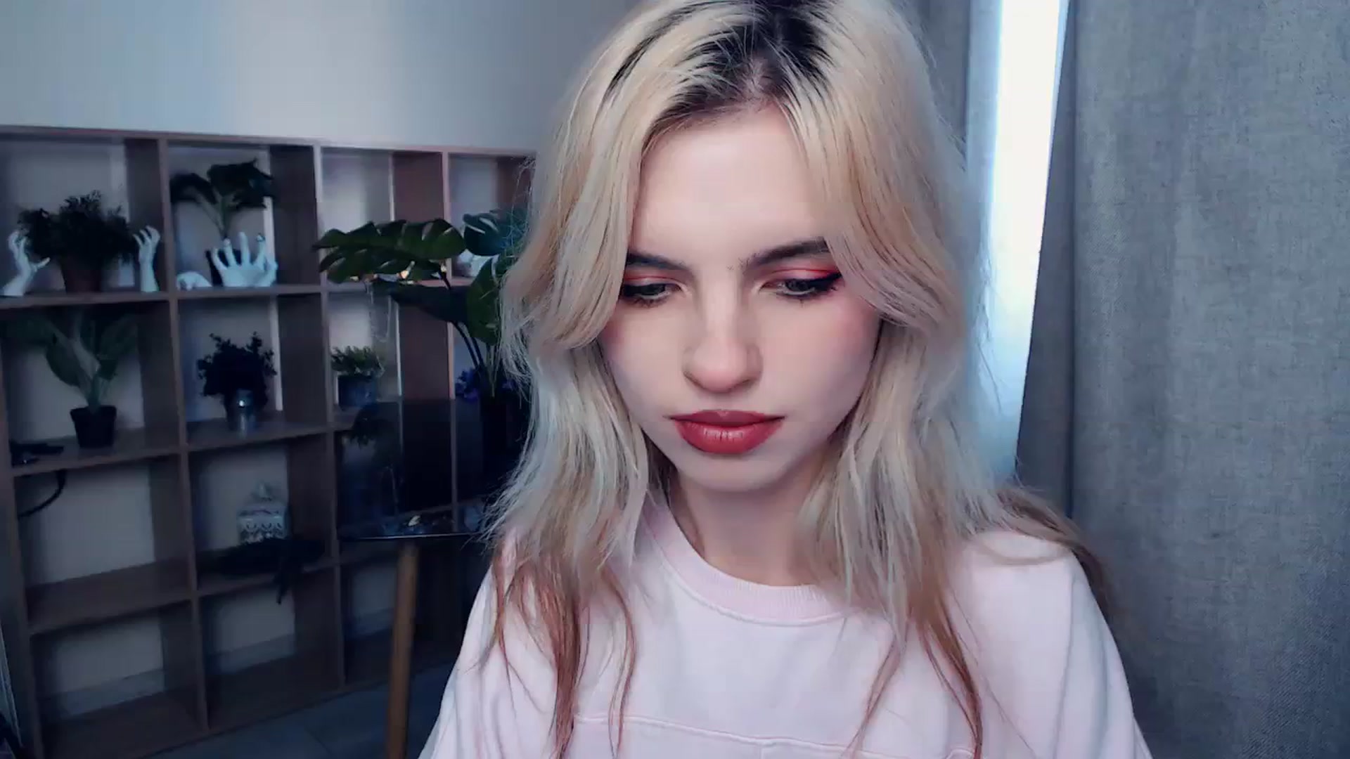 Gallery image thumbnail from Erineys's myfreecams stream on, 10/22/2023, 13:08 image 14 of 20