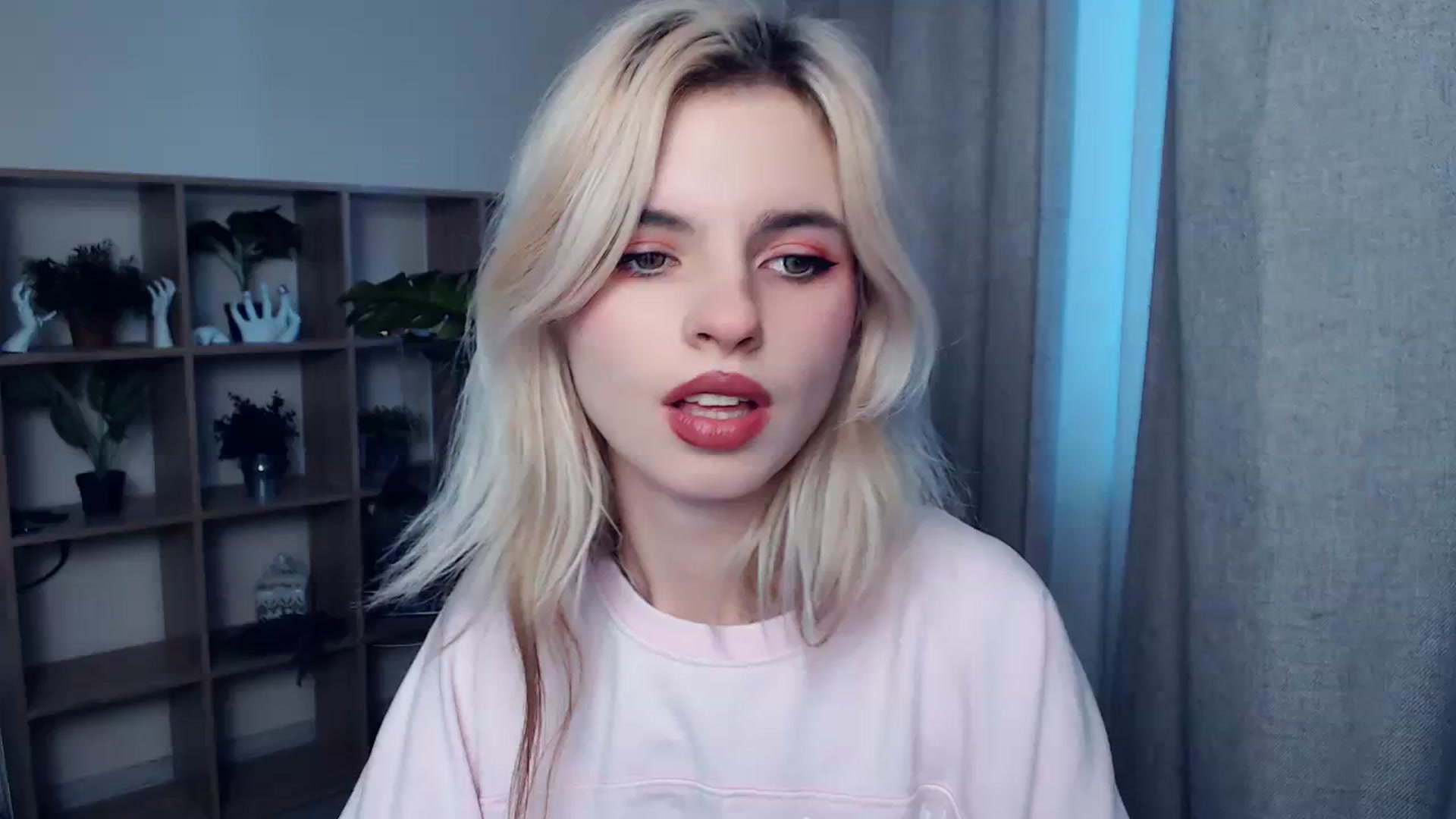 Gallery image thumbnail from Erineys's myfreecams stream on, 10/22/2023, 14:00 image 8 of 20