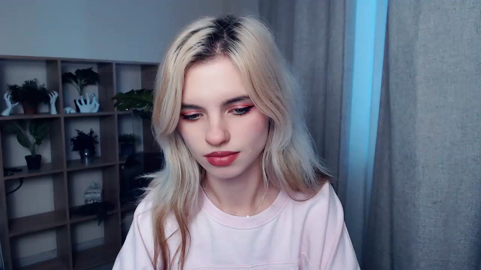 Gallery image thumbnail from Erineys's myfreecams stream on, 10/22/2023, 14:00 image 20 of 20