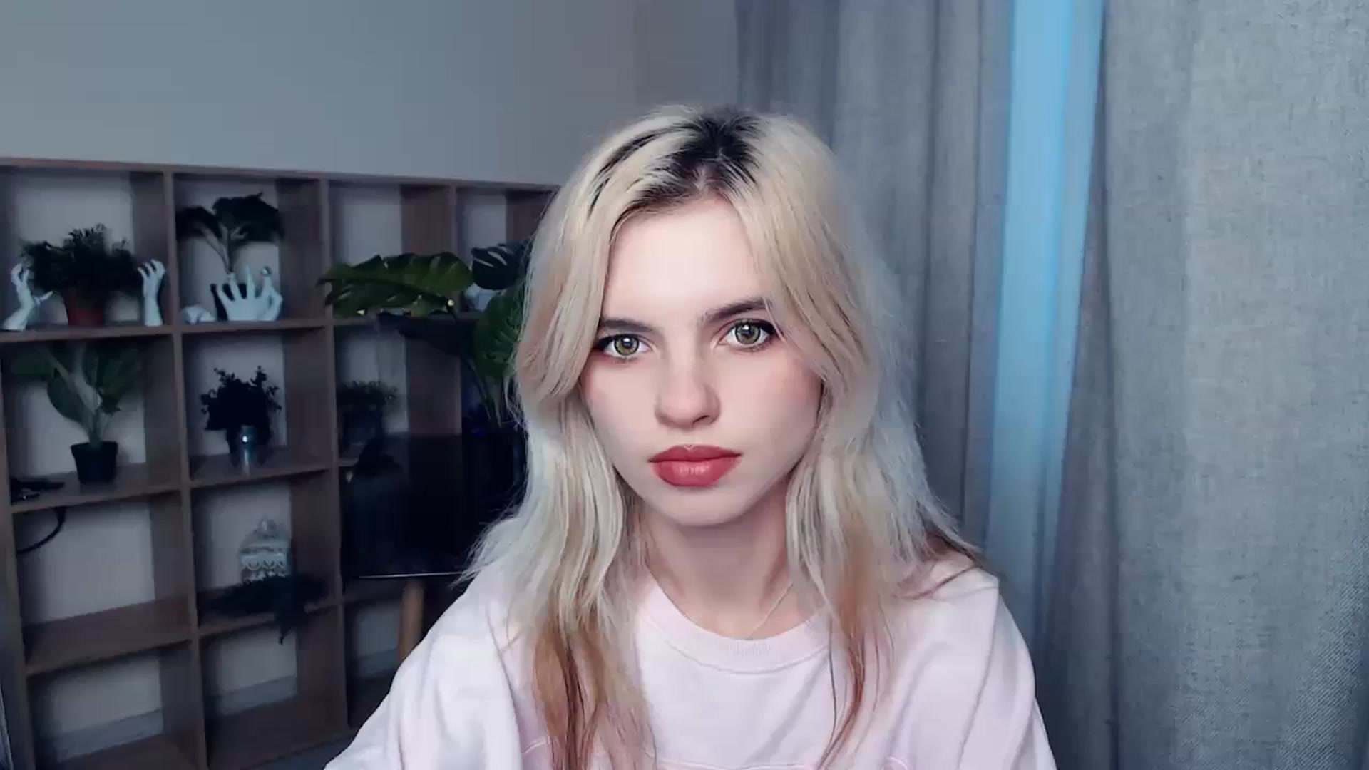 Gallery image thumbnail from Erineys's myfreecams stream on, 10/22/2023, 14:24 image 16 of 20