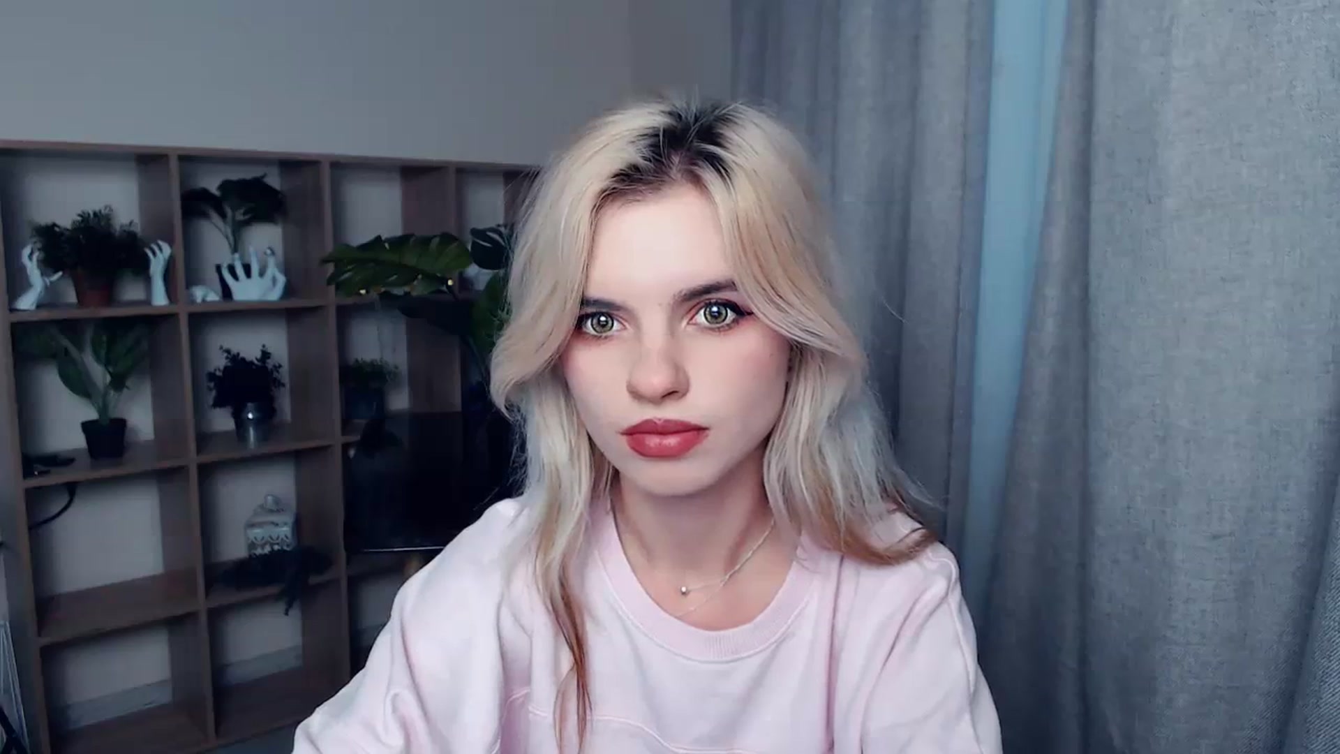 Gallery image thumbnail from Erineys's myfreecams stream on, 10/22/2023, 14:58 image 5 of 20