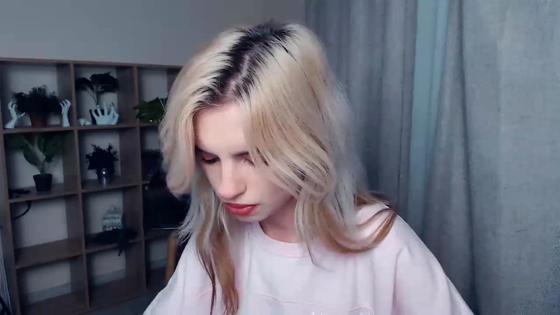 Gallery image thumbnail from Erineys's myfreecams stream on, 10/22/2023, 15:41 image 18 of 20