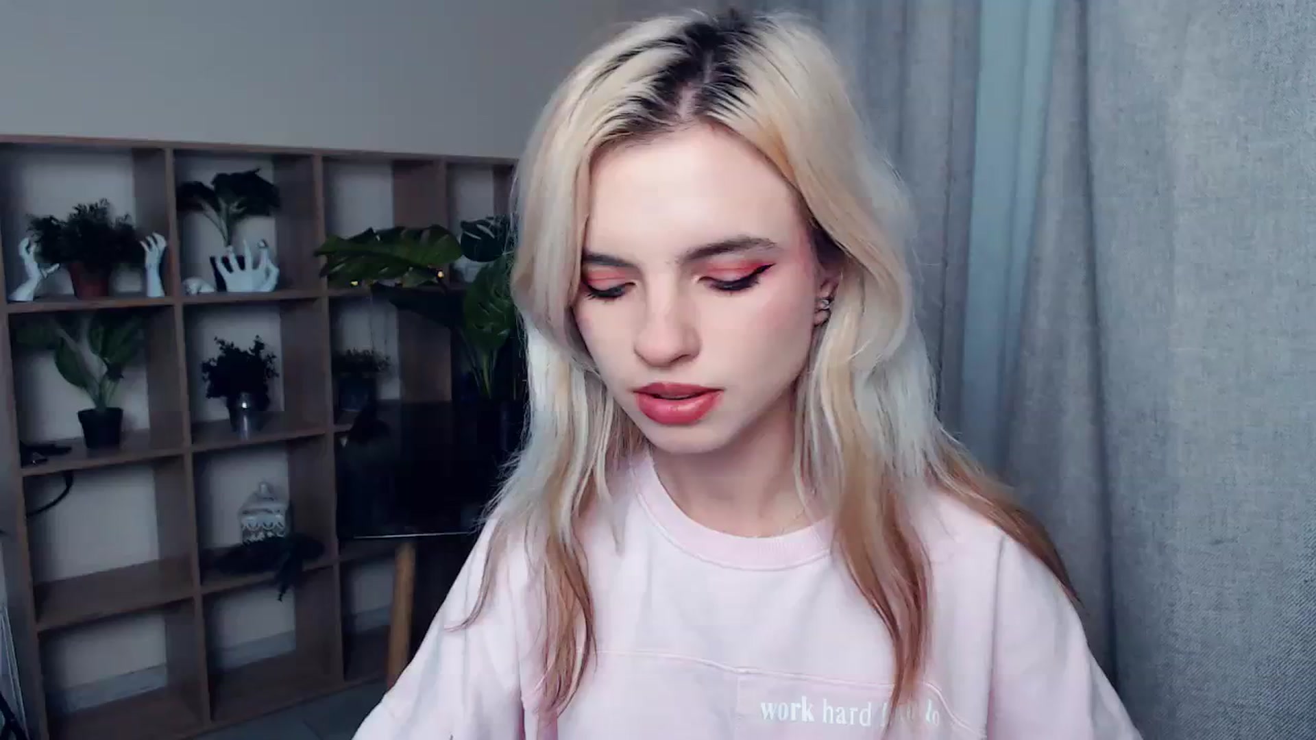 Gallery image thumbnail from Erineys's myfreecams stream on, 10/22/2023, 15:55 image 6 of 20