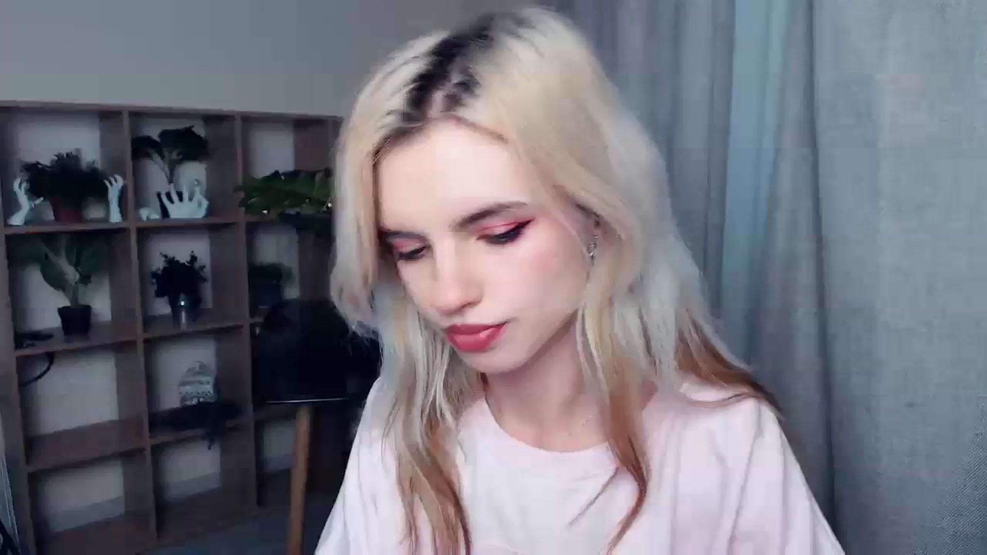 Gallery image thumbnail from Erineys's myfreecams stream on, 10/22/2023, 15:55 image 16 of 20