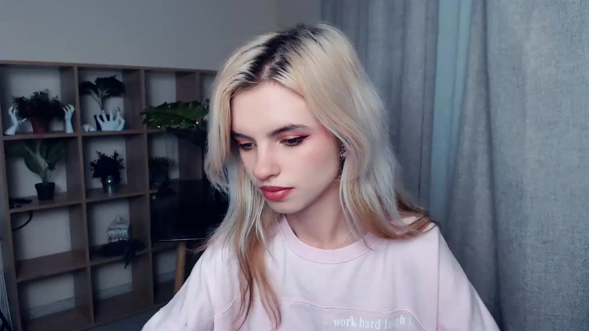Gallery image thumbnail from Erineys's myfreecams stream on, 10/22/2023, 15:55 image 14 of 20