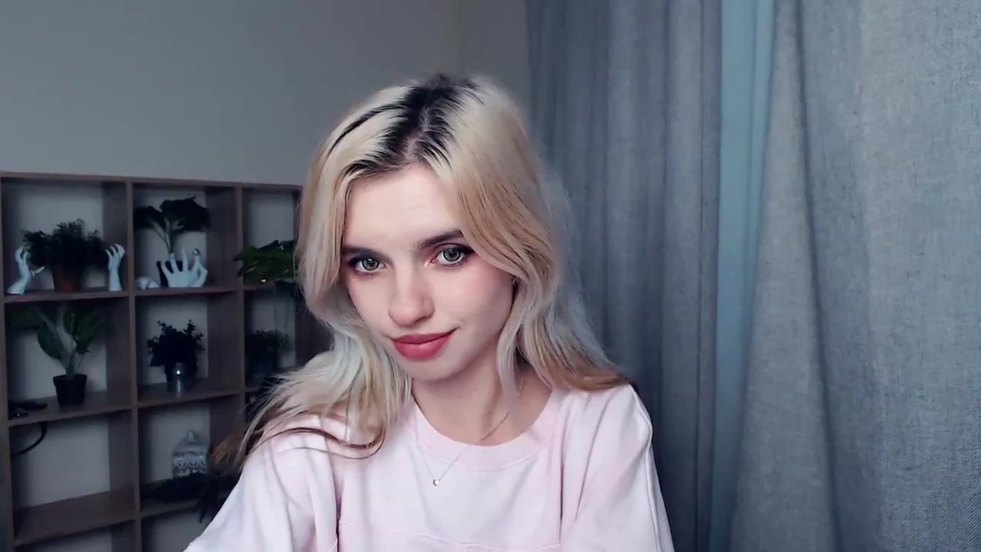Gallery image thumbnail from Erineys's myfreecams stream on, 10/22/2023, 16:47 image 11 of 20