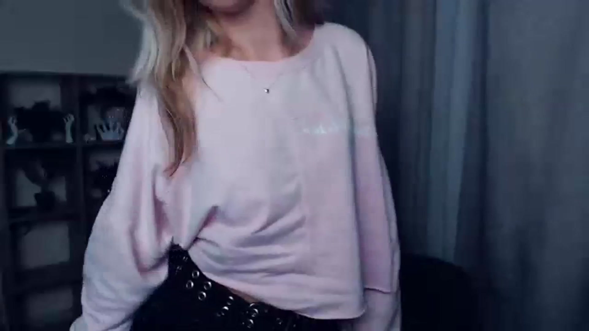 Gallery image thumbnail from Erineys's myfreecams stream on, 10/22/2023, 16:59 image 6 of 20