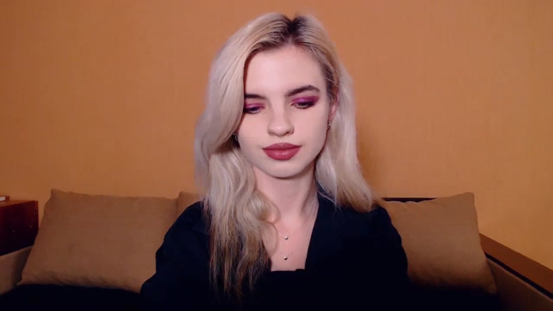 Gallery image thumbnail from Erineys's myfreecams stream on, 10/23/2023, 13:40 image 17 of 20
