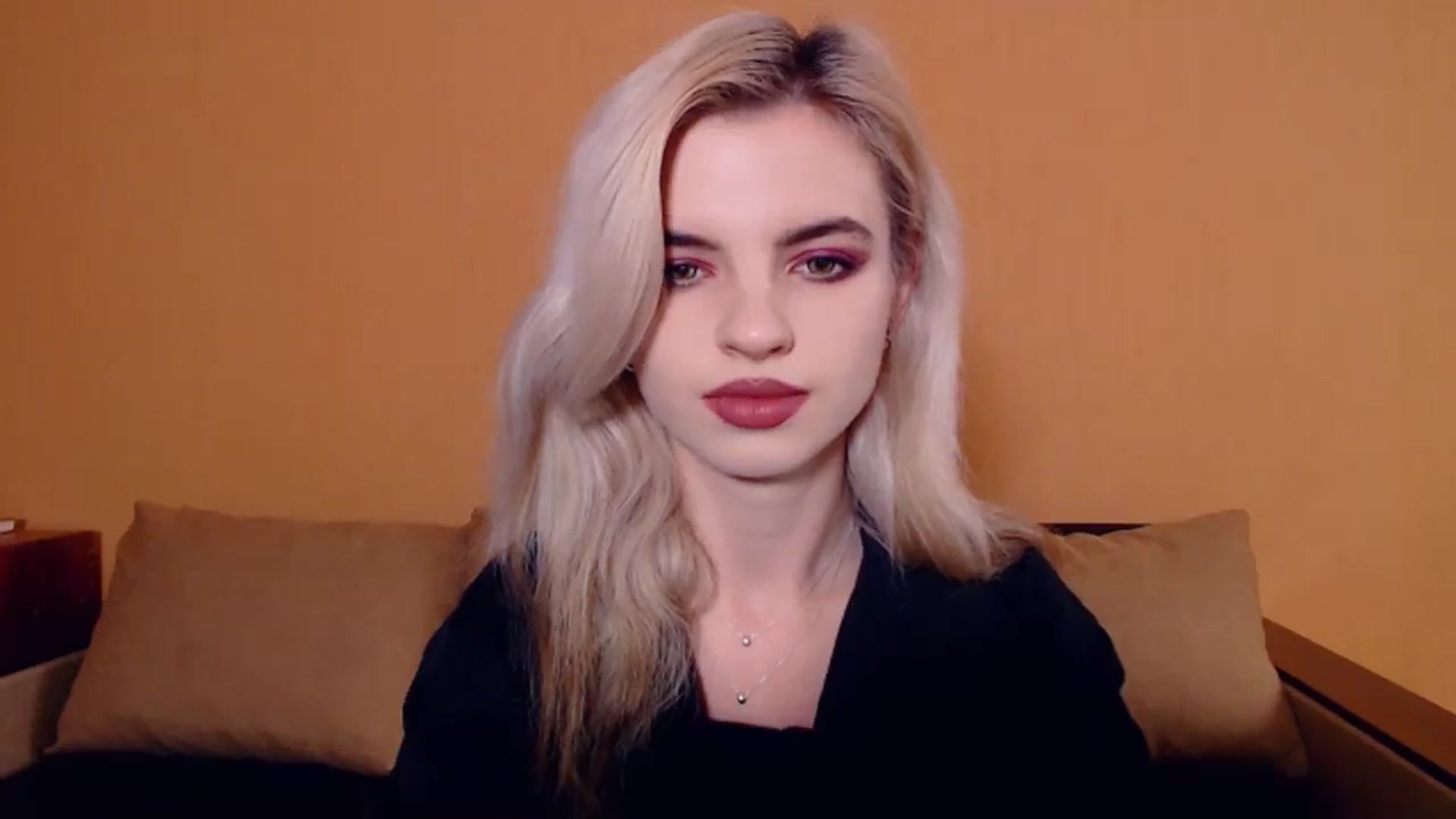 Gallery image thumbnail from Erineys's myfreecams stream on, 10/23/2023, 13:40 image 16 of 20