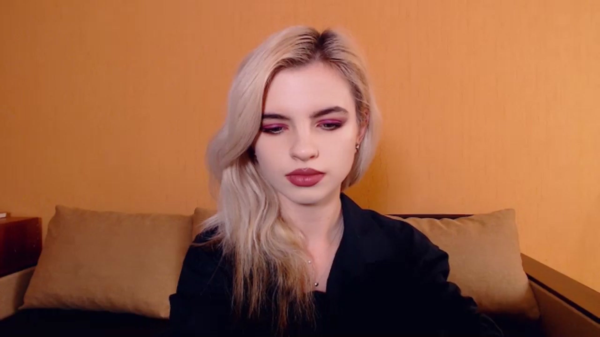 Gallery image thumbnail from Erineys's myfreecams stream on, 10/23/2023, 13:40 image 12 of 20