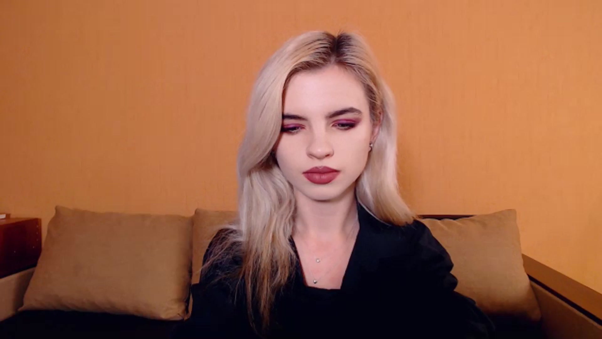 Gallery image thumbnail from Erineys's myfreecams stream on, 10/23/2023, 13:40 image 14 of 20