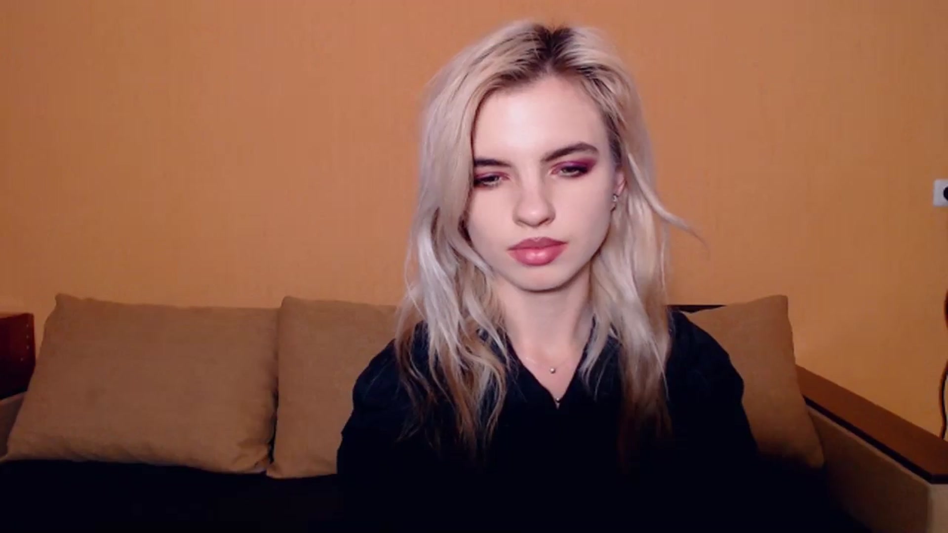 Gallery image thumbnail from Erineys's myfreecams stream on, 10/23/2023, 15:38 image 6 of 20