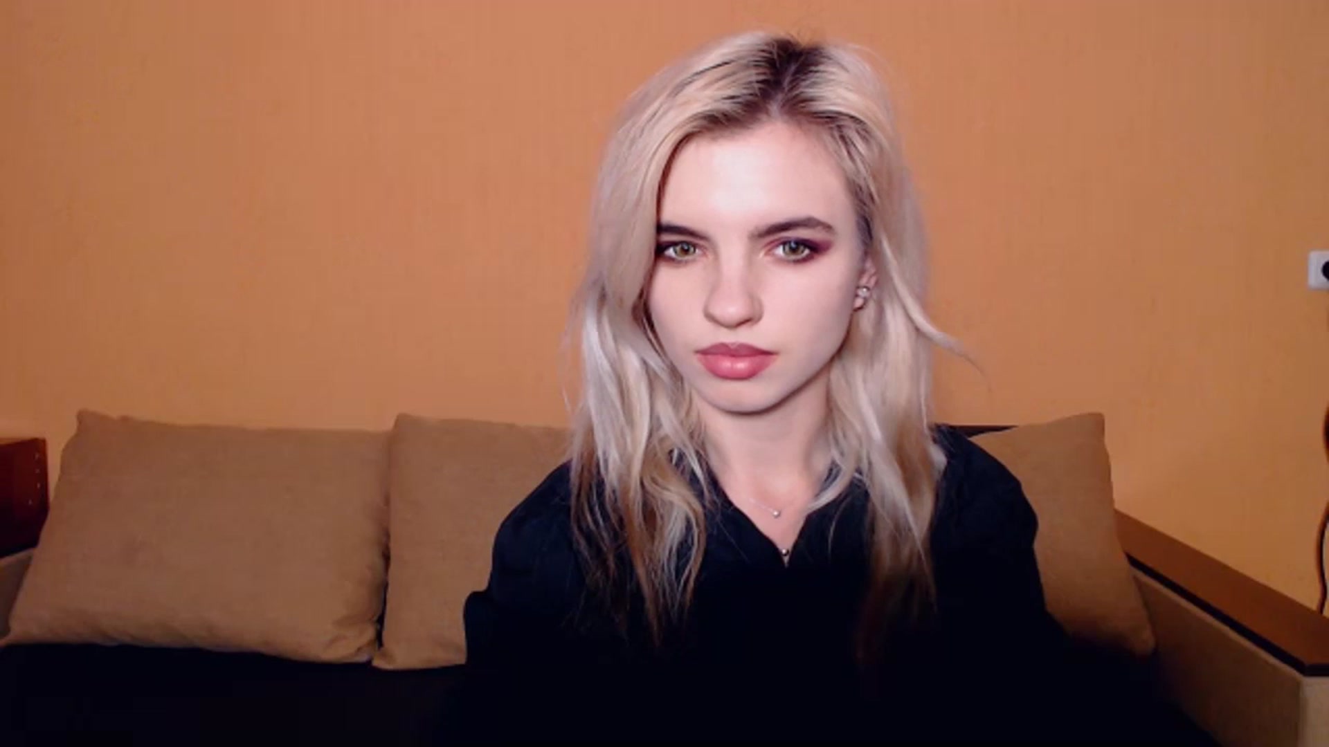Gallery image thumbnail from Erineys's myfreecams stream on, 10/23/2023, 15:38 image 12 of 20