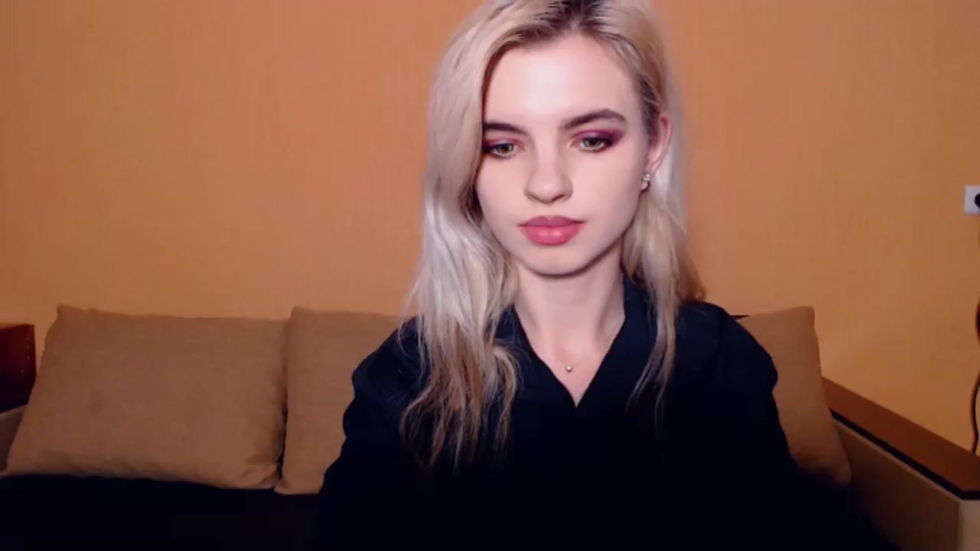 Gallery image thumbnail from Erineys's myfreecams stream on, 10/23/2023, 15:38 image 19 of 20