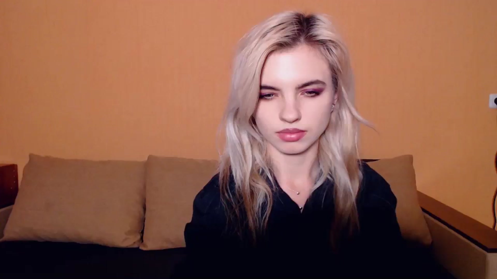 Gallery image thumbnail from Erineys's myfreecams stream on, 10/23/2023, 15:38 image 10 of 20