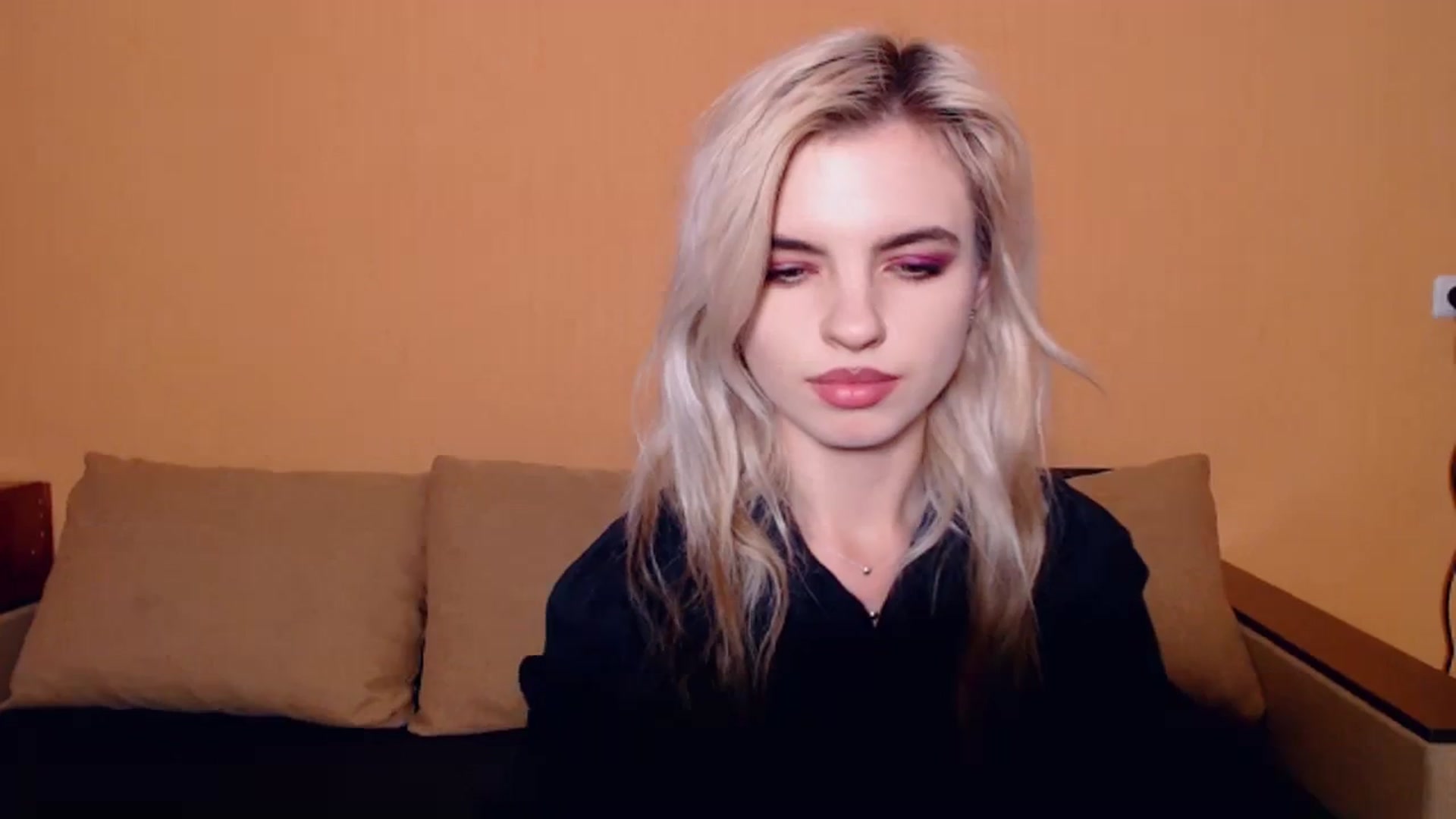 Gallery image thumbnail from Erineys's myfreecams stream on, 10/23/2023, 15:38 image 14 of 20