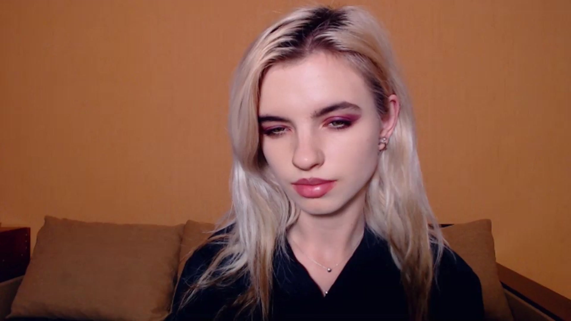 Gallery image thumbnail from Erineys's myfreecams stream on, 10/23/2023, 16:52 image 8 of 20