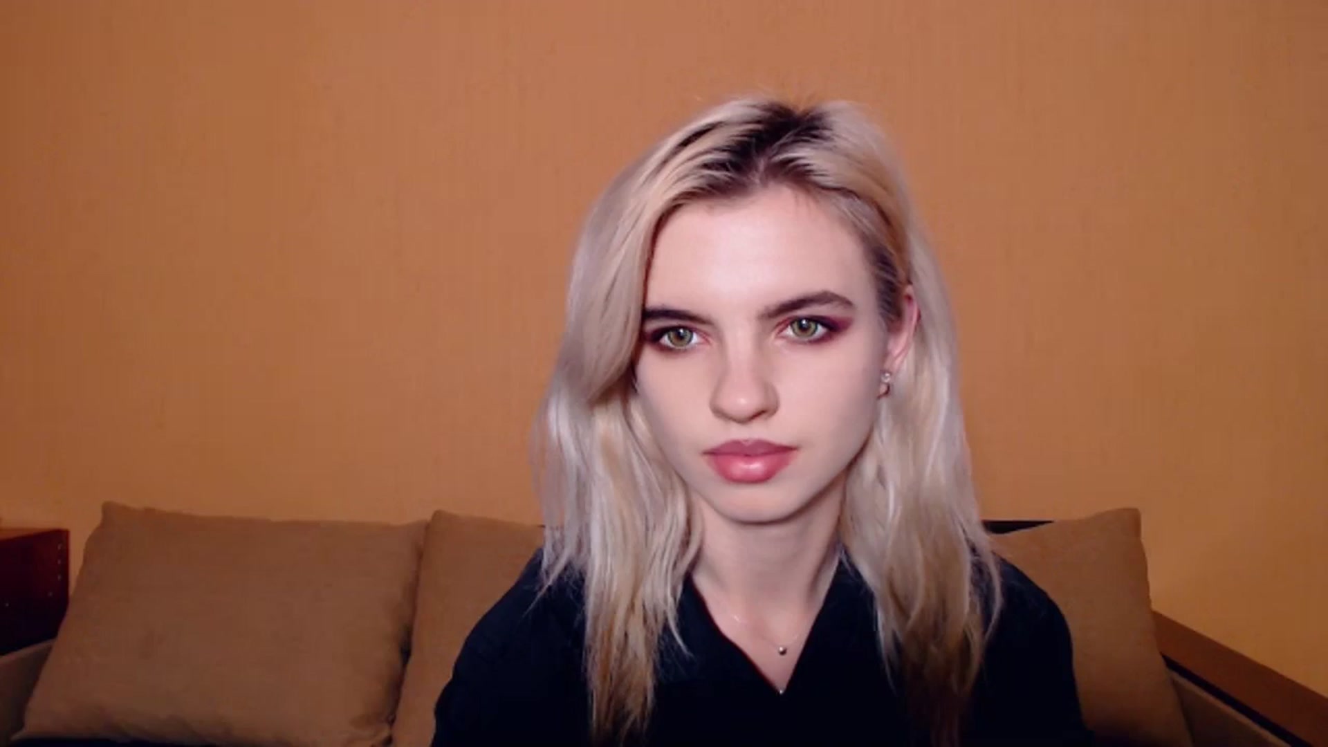 Gallery image thumbnail from Erineys's myfreecams stream on, 10/23/2023, 16:52 image 16 of 20