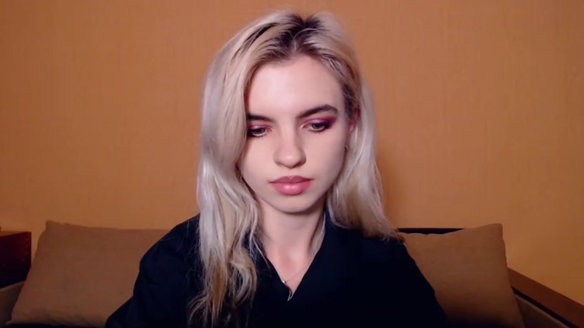 Gallery image thumbnail from Erineys's myfreecams stream on, 10/23/2023, 18:04 image 19 of 20