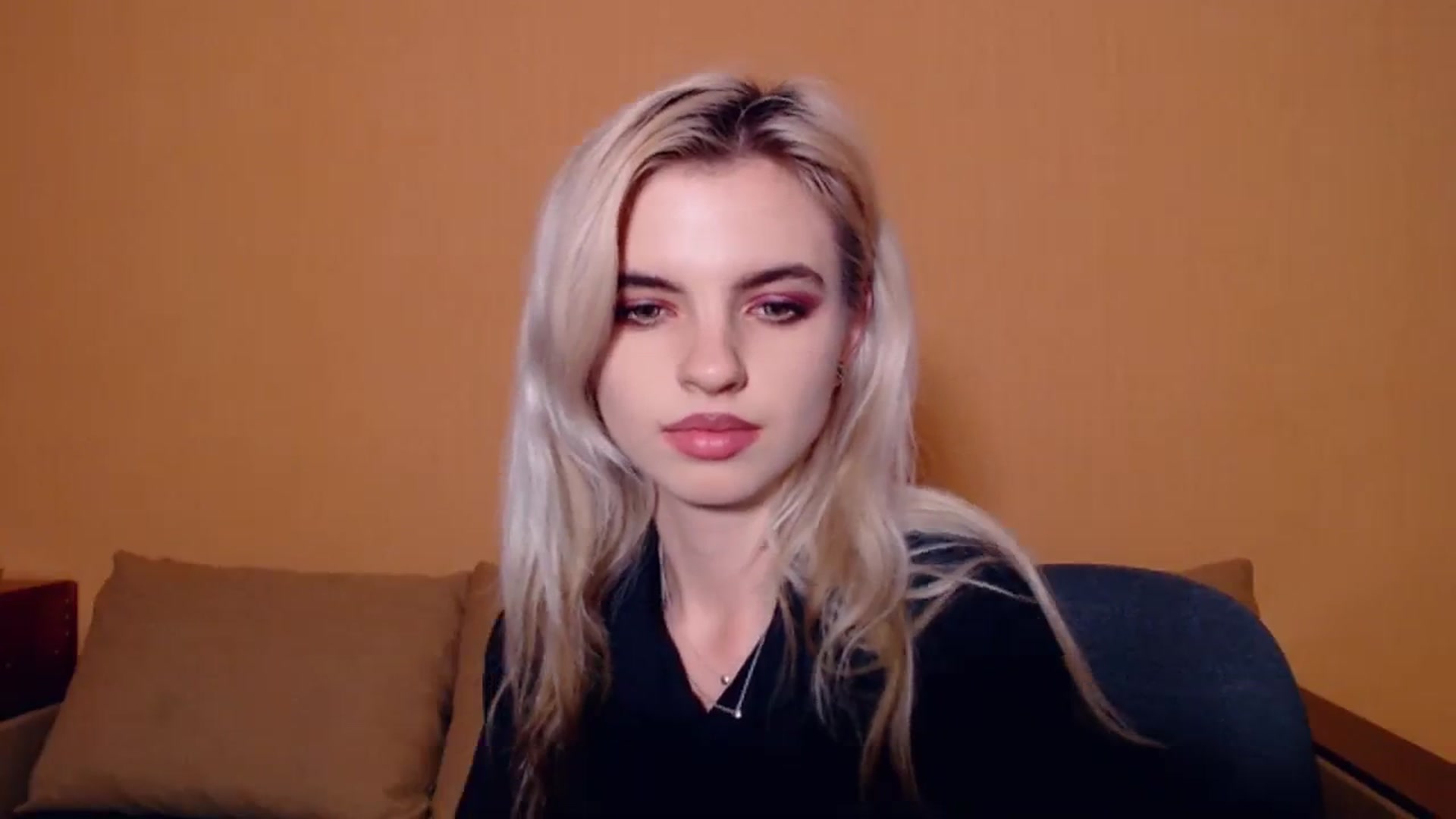 Gallery image thumbnail from Erineys's myfreecams stream on, 10/23/2023, 18:04 image 6 of 20