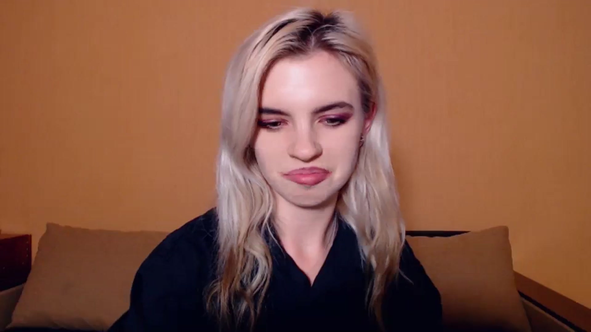 Gallery image thumbnail from Erineys's myfreecams stream on, 10/23/2023, 18:04 image 15 of 20
