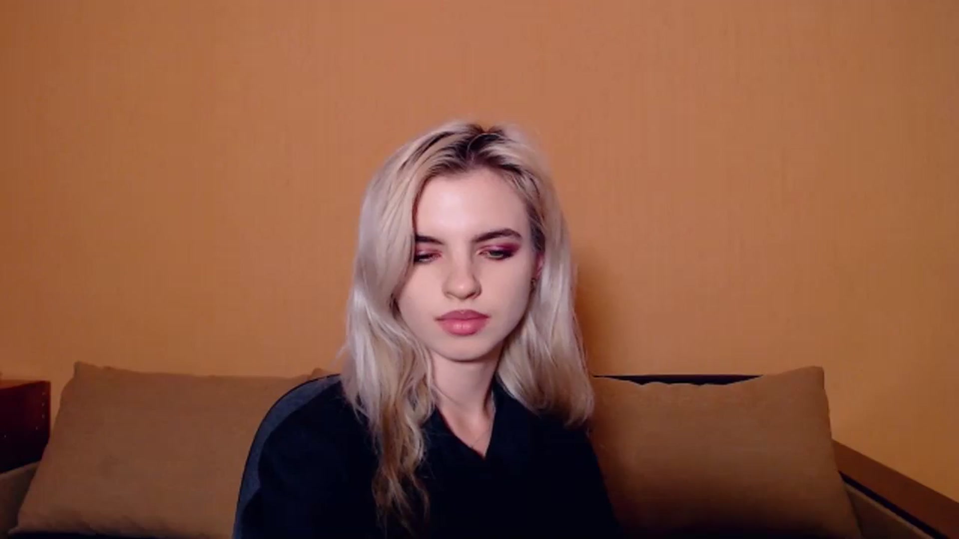 Gallery image thumbnail from Erineys's myfreecams stream on, 10/23/2023, 18:04 image 13 of 20