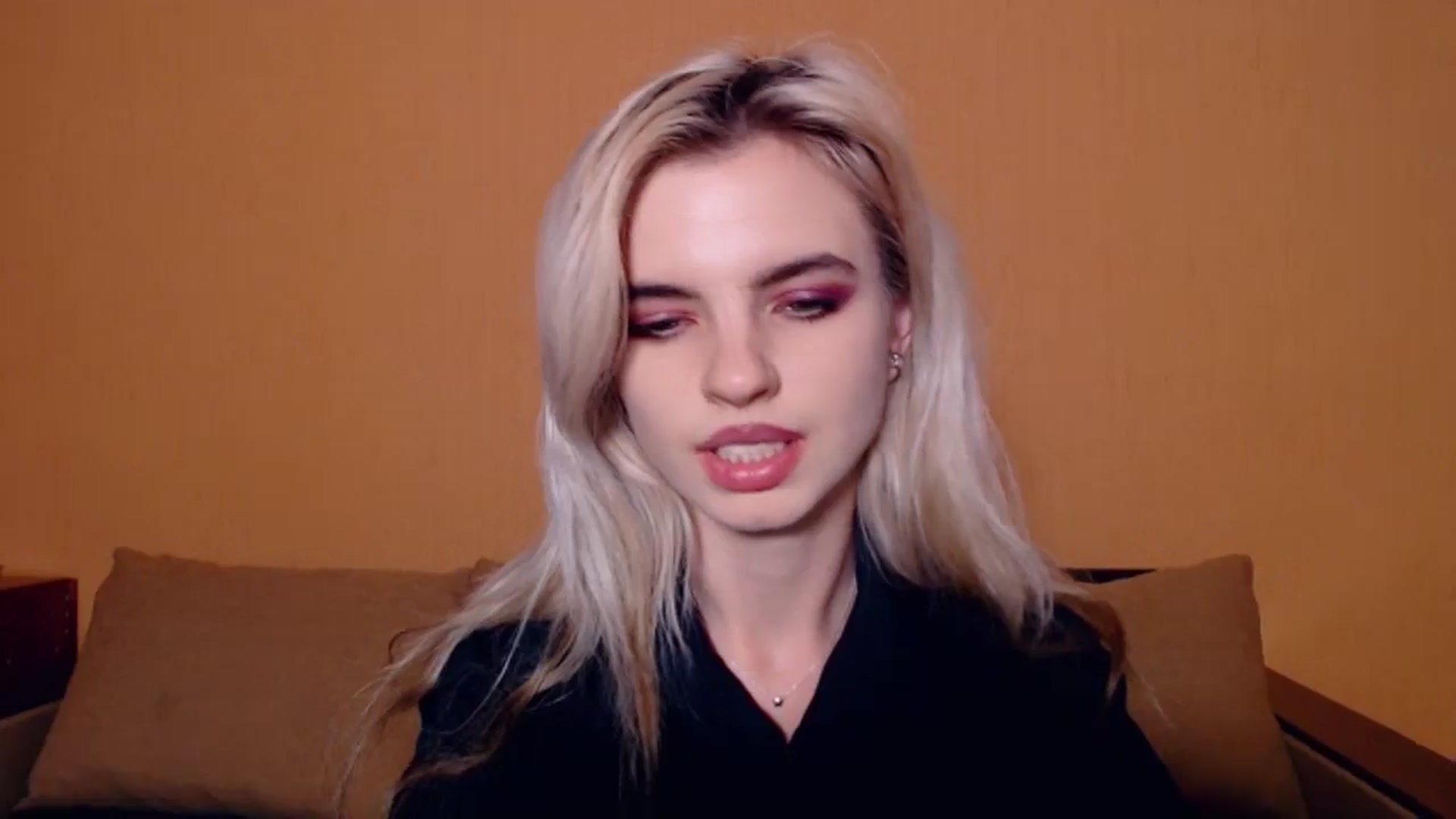 Gallery image thumbnail from Erineys's myfreecams stream on, 10/23/2023, 18:04 image 9 of 20