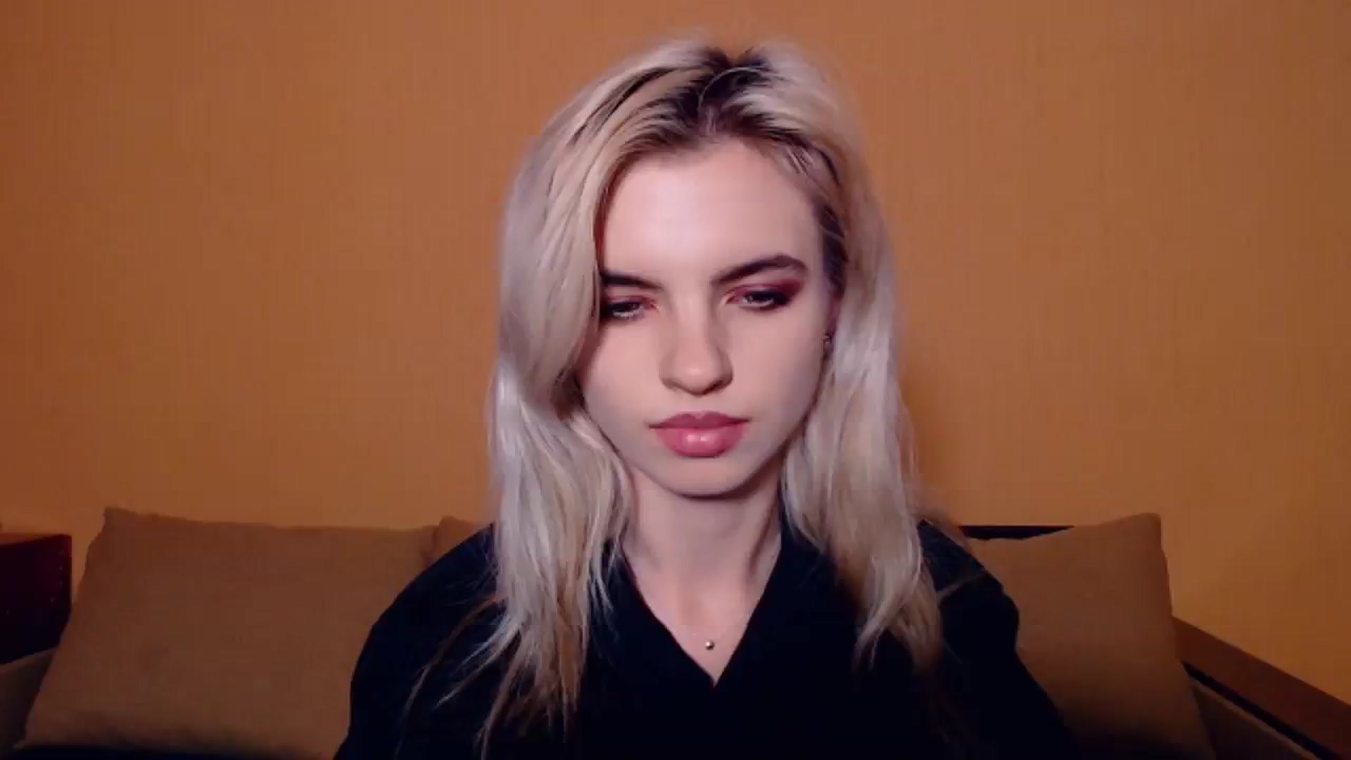 Gallery image thumbnail from Erineys's myfreecams stream on, 10/23/2023, 18:04 image 10 of 20