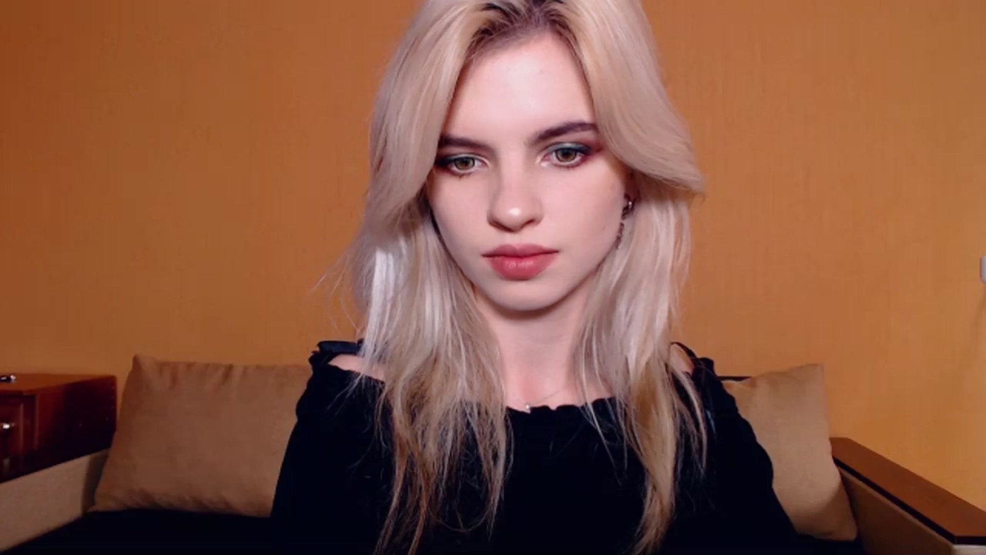 Gallery image thumbnail from Erineys's myfreecams stream on, 10/27/2023, 13:28 image 17 of 20