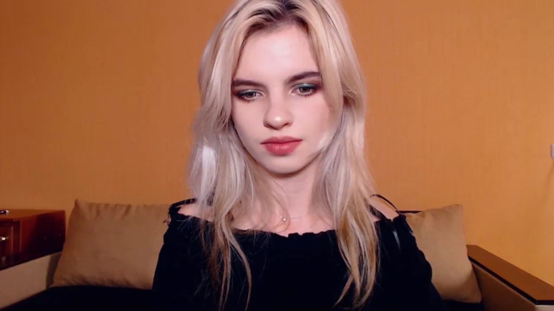 Gallery image thumbnail from Erineys's myfreecams stream on, 10/27/2023, 13:28 image 8 of 20
