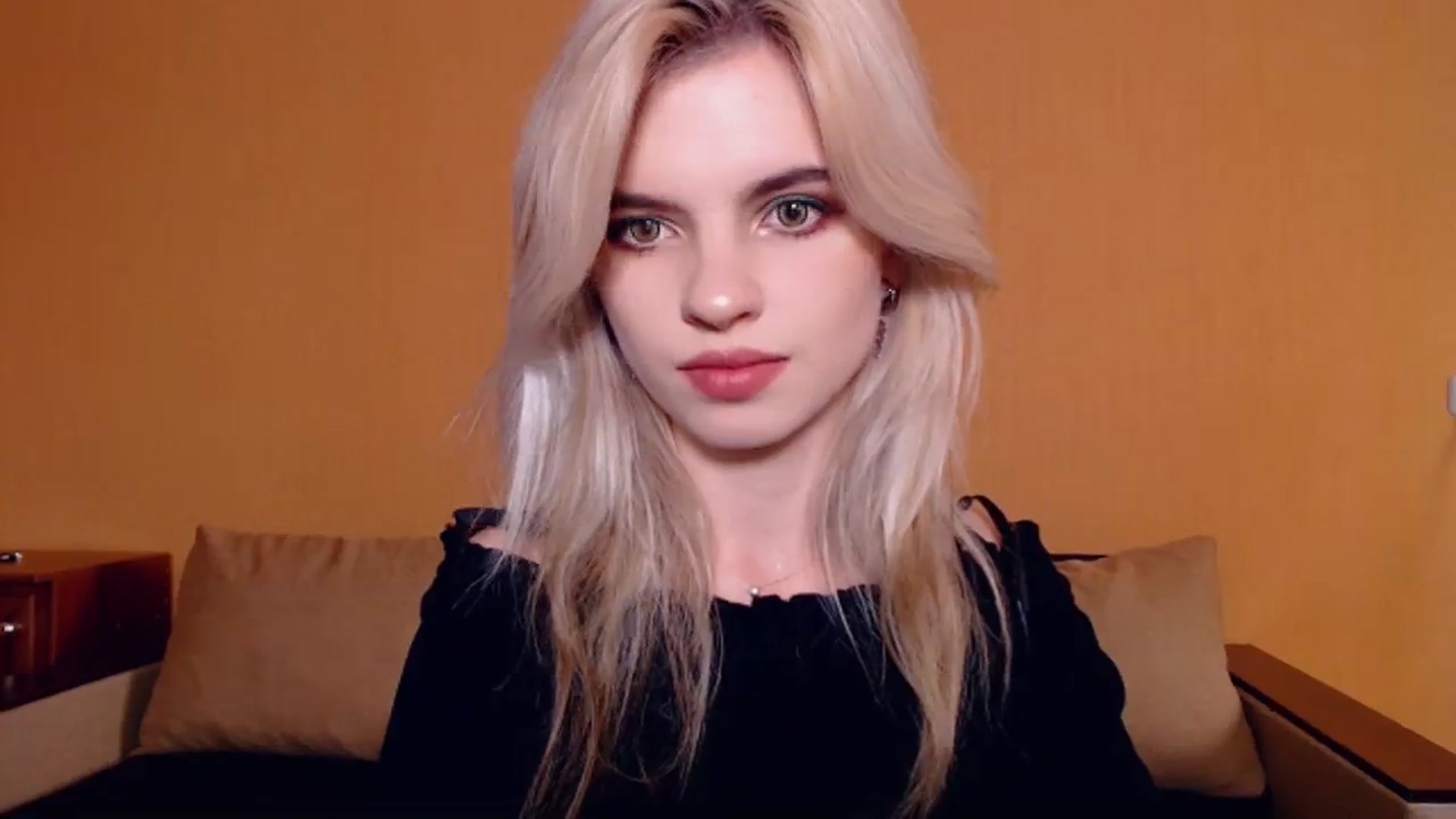 Gallery image thumbnail from Erineys's myfreecams stream on, 10/27/2023, 13:28 image 19 of 20