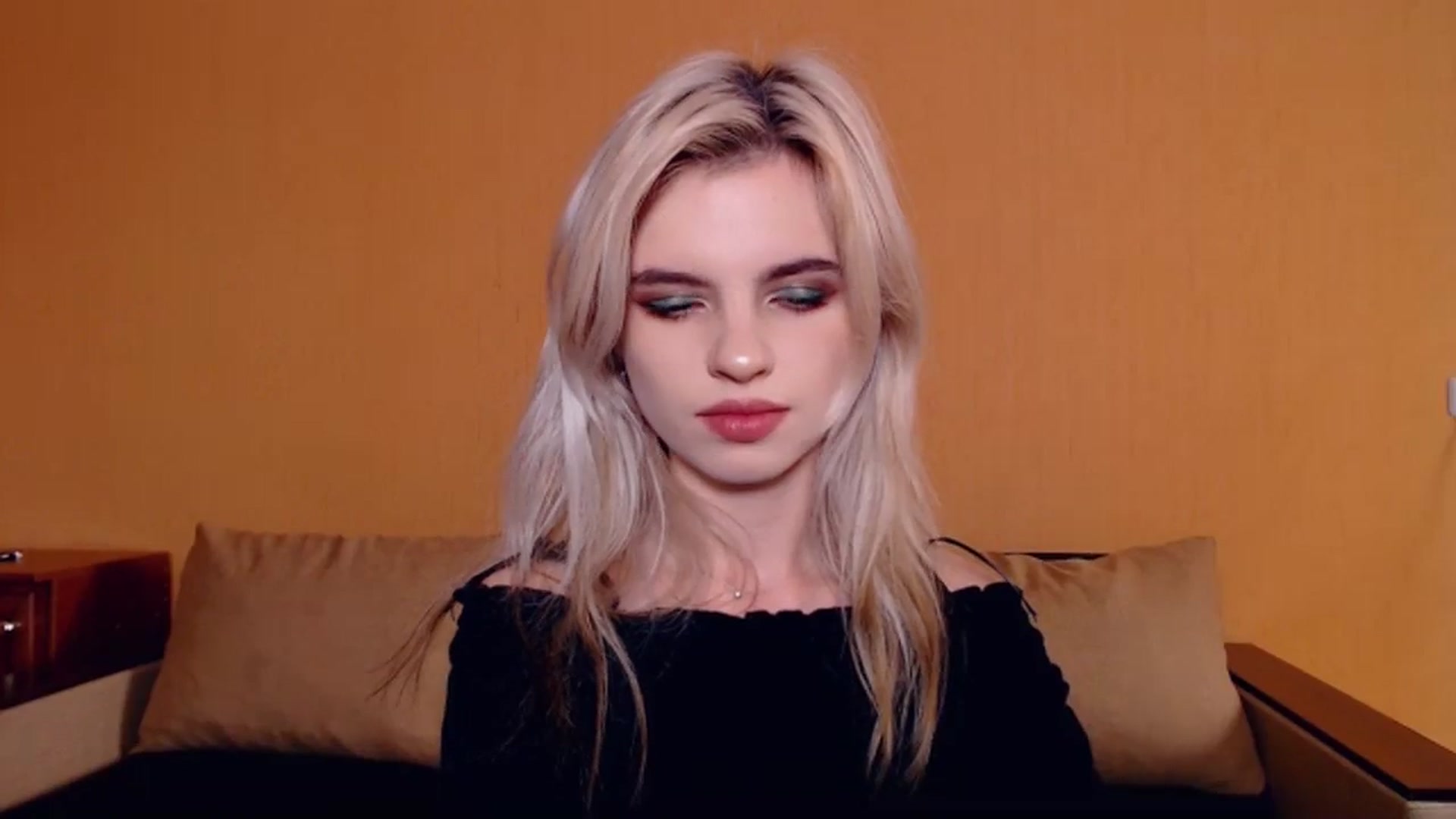 Gallery image thumbnail from Erineys's myfreecams stream on, 10/27/2023, 13:28 image 5 of 20