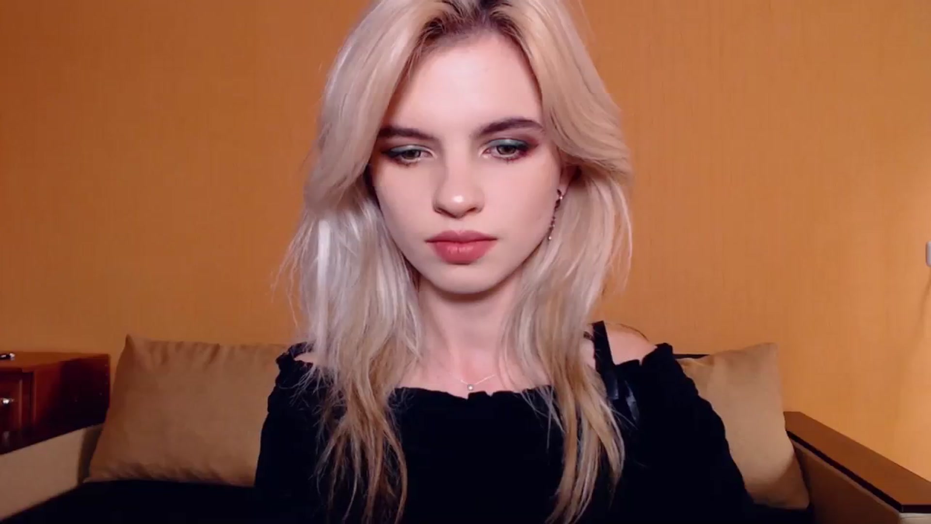 Gallery image thumbnail from Erineys's myfreecams stream on, 10/27/2023, 13:28 image 11 of 20