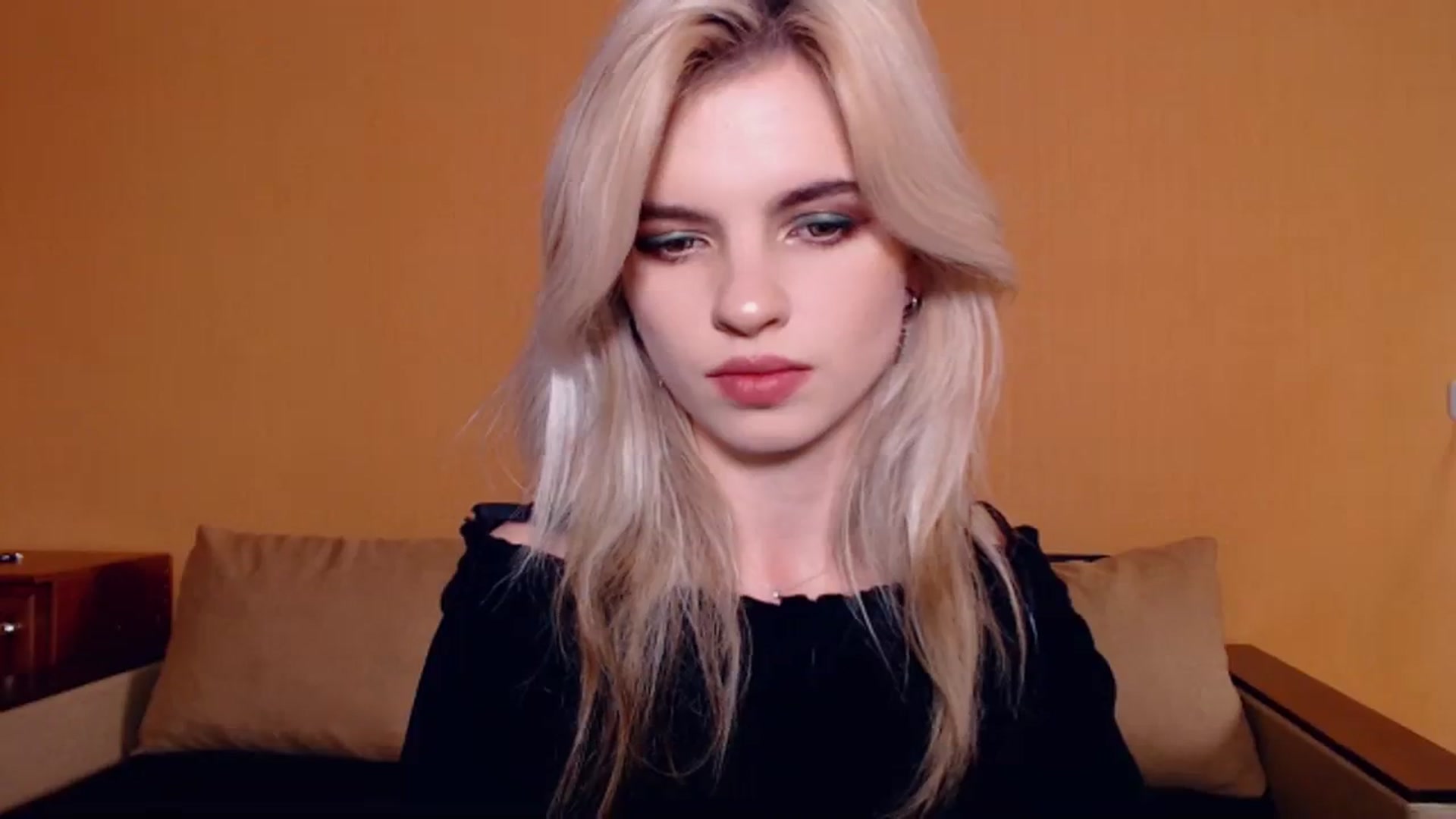 Gallery image thumbnail from Erineys's myfreecams stream on, 10/27/2023, 13:28 image 18 of 20
