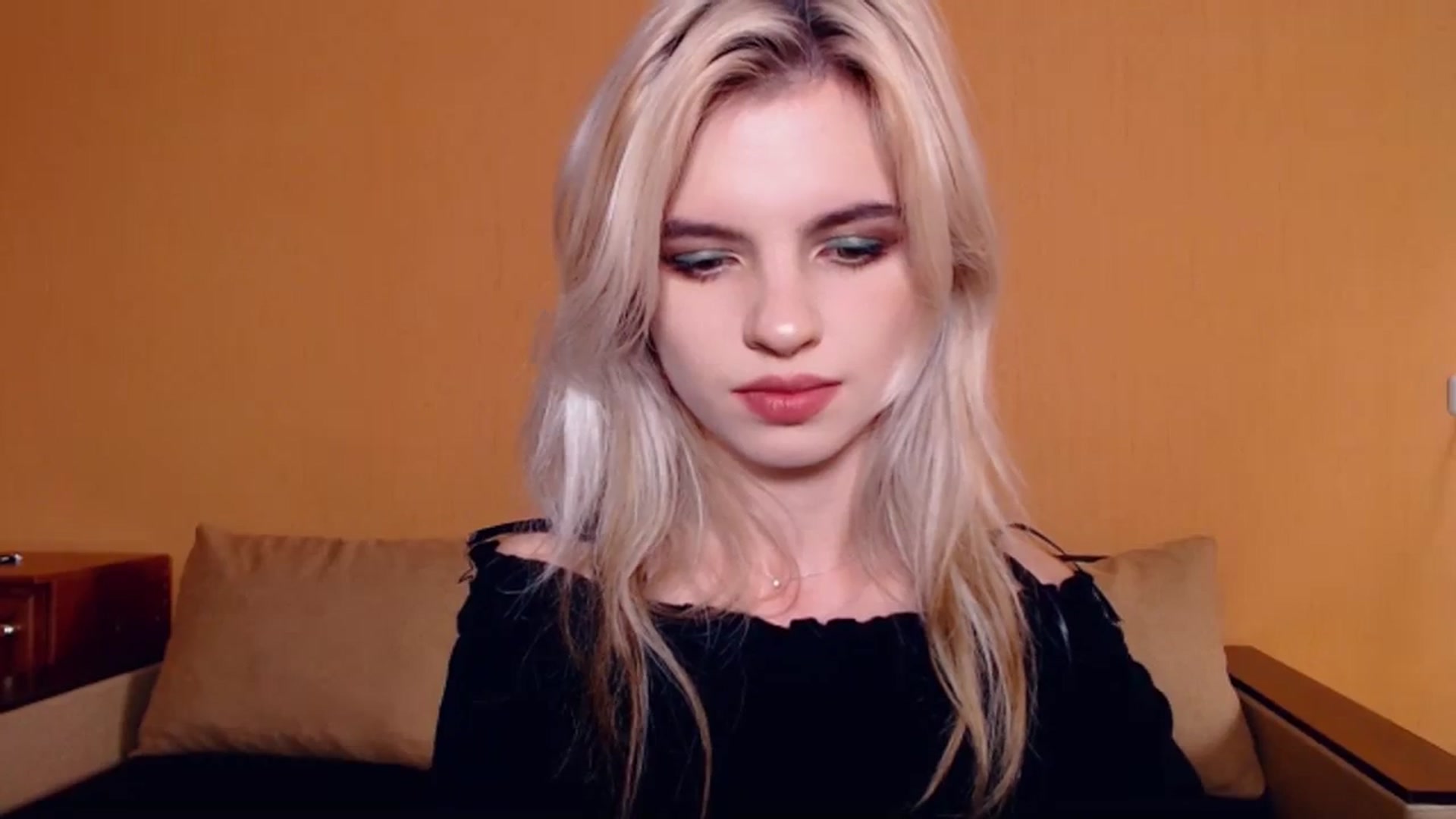 Gallery image thumbnail from Erineys's myfreecams stream on, 10/27/2023, 13:28 image 7 of 20