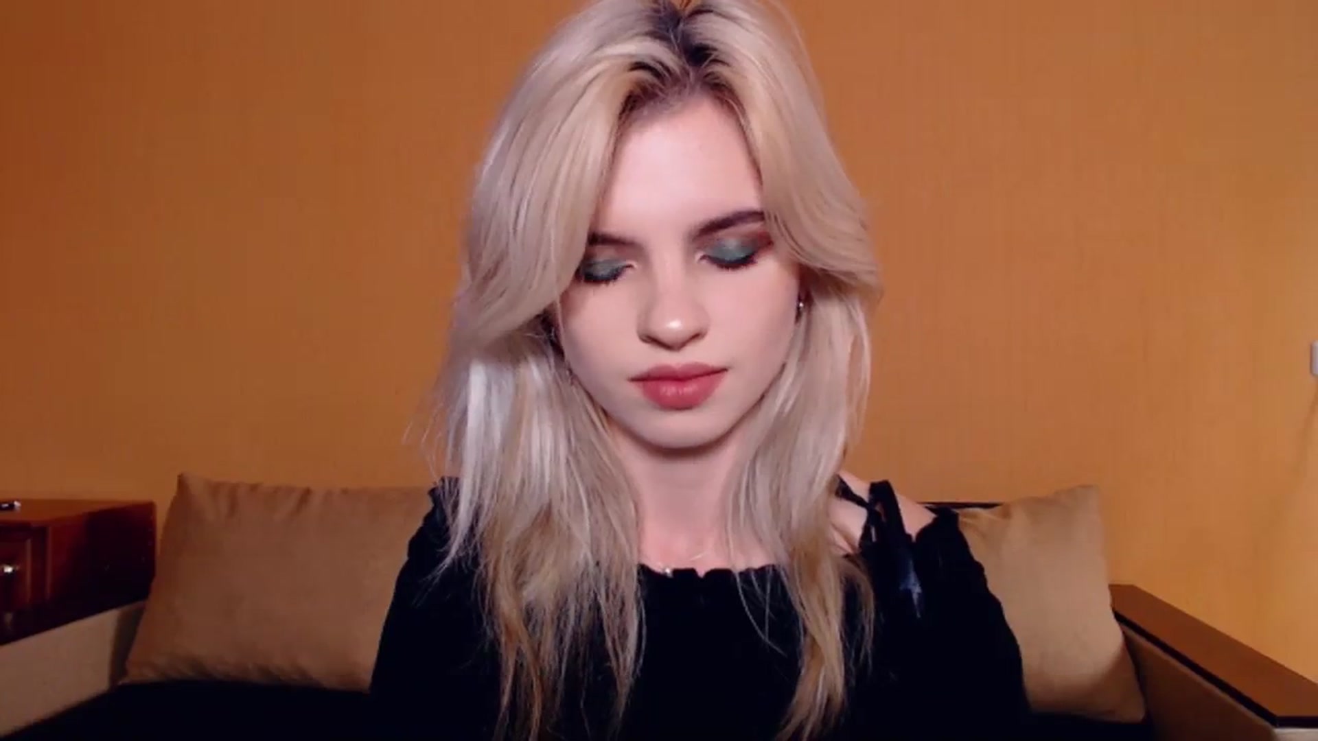 Gallery image thumbnail from Erineys's myfreecams stream on, 10/27/2023, 13:28 image 14 of 20