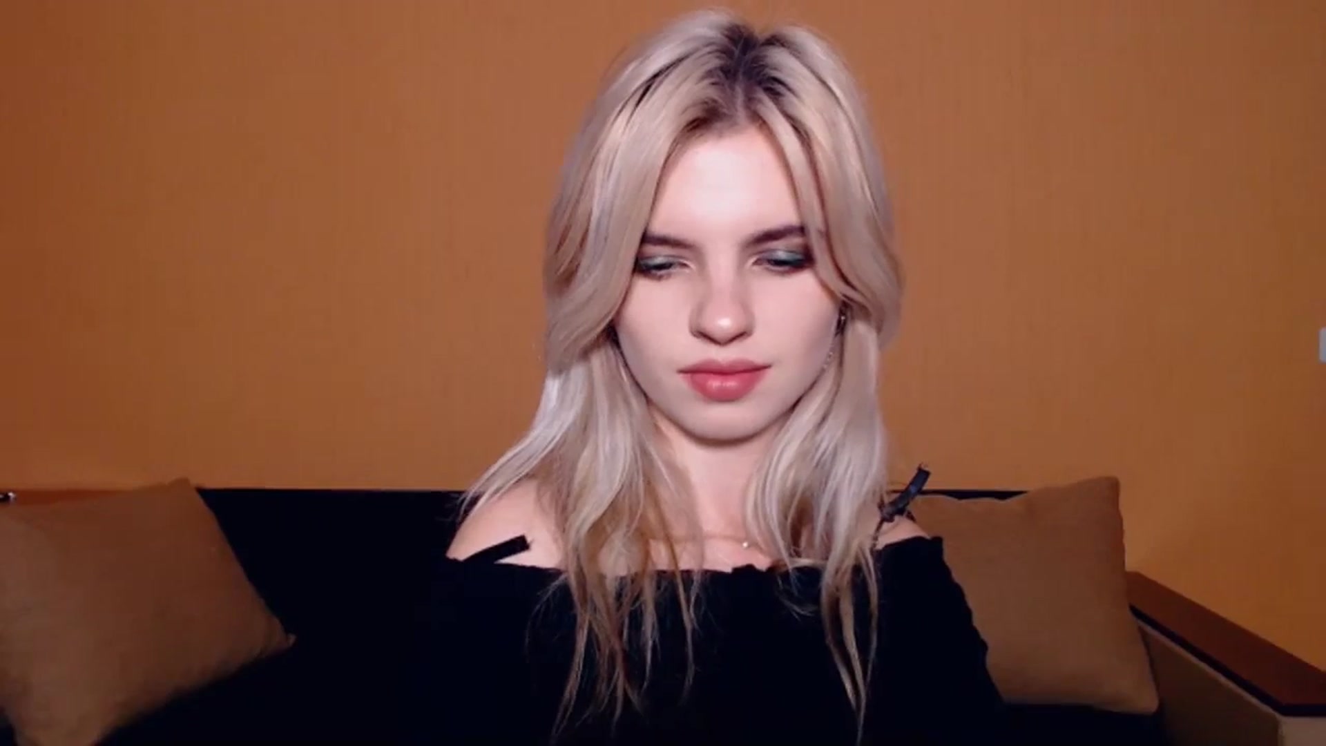 Gallery image thumbnail from Erineys's myfreecams stream on, 10/27/2023, 15:23 image 20 of 20