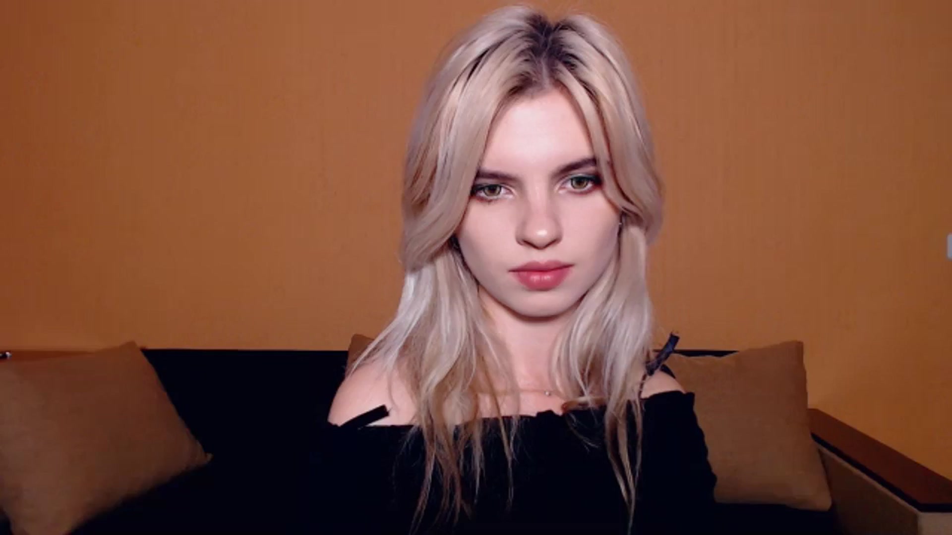 Gallery image thumbnail from Erineys's myfreecams stream on, 10/27/2023, 15:23 image 12 of 20