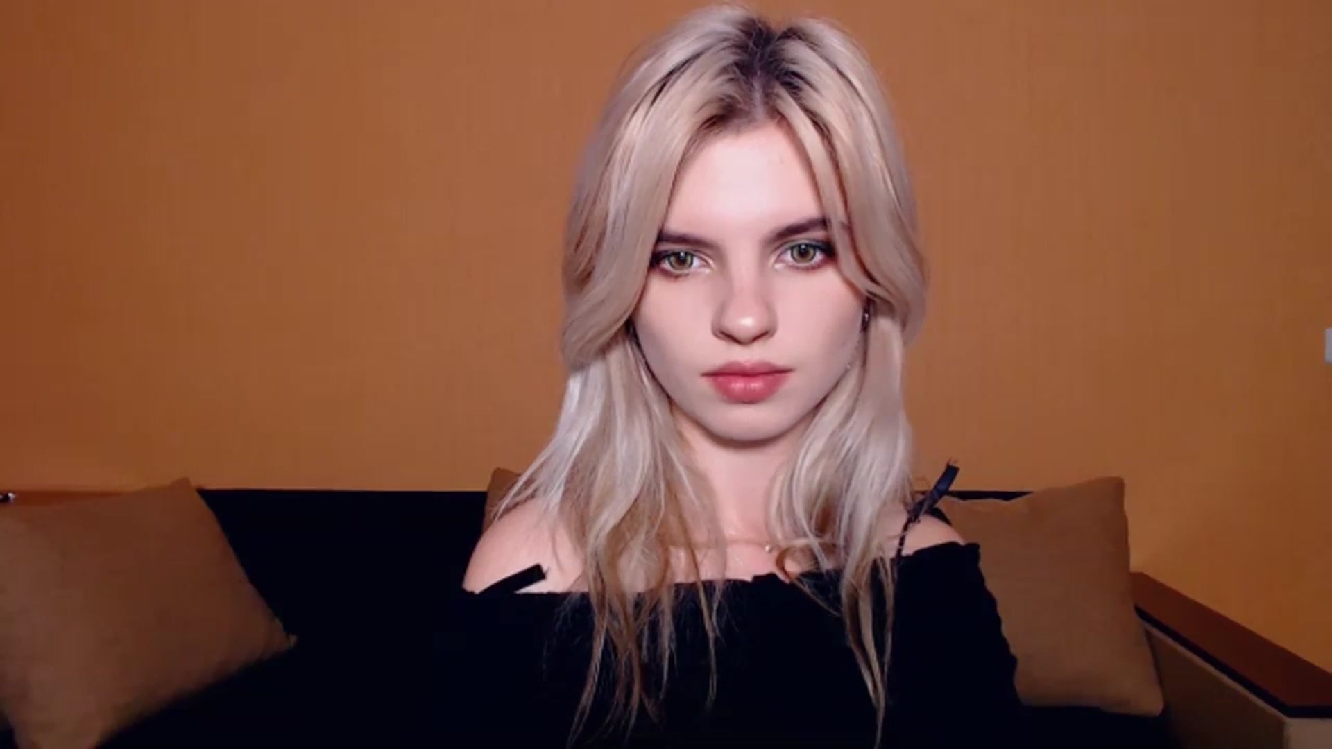 Gallery image thumbnail from Erineys's myfreecams stream on, 10/27/2023, 15:23 image 9 of 20