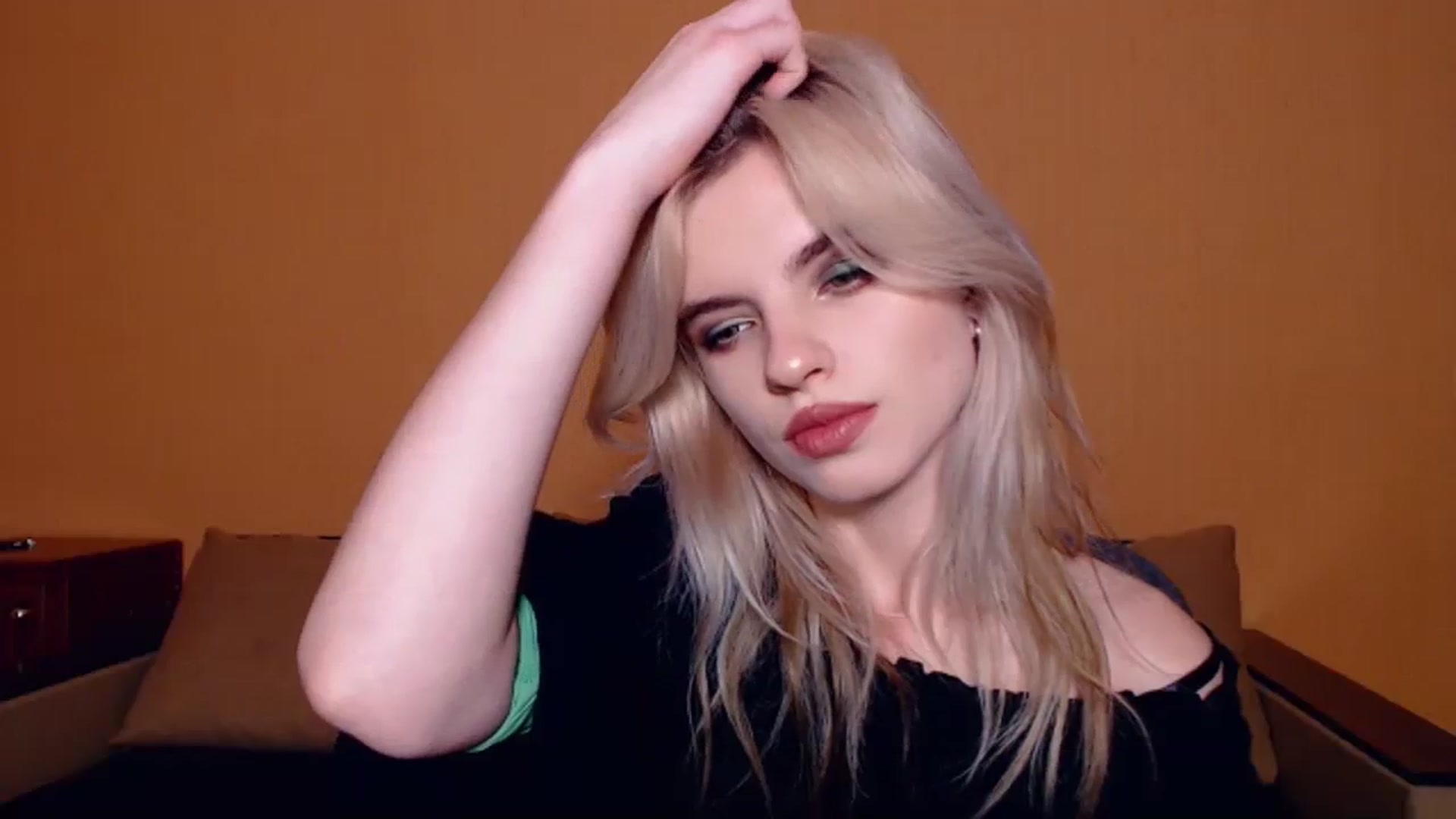 Gallery image thumbnail from Erineys's myfreecams stream on, 10/27/2023, 16:40 image 12 of 20