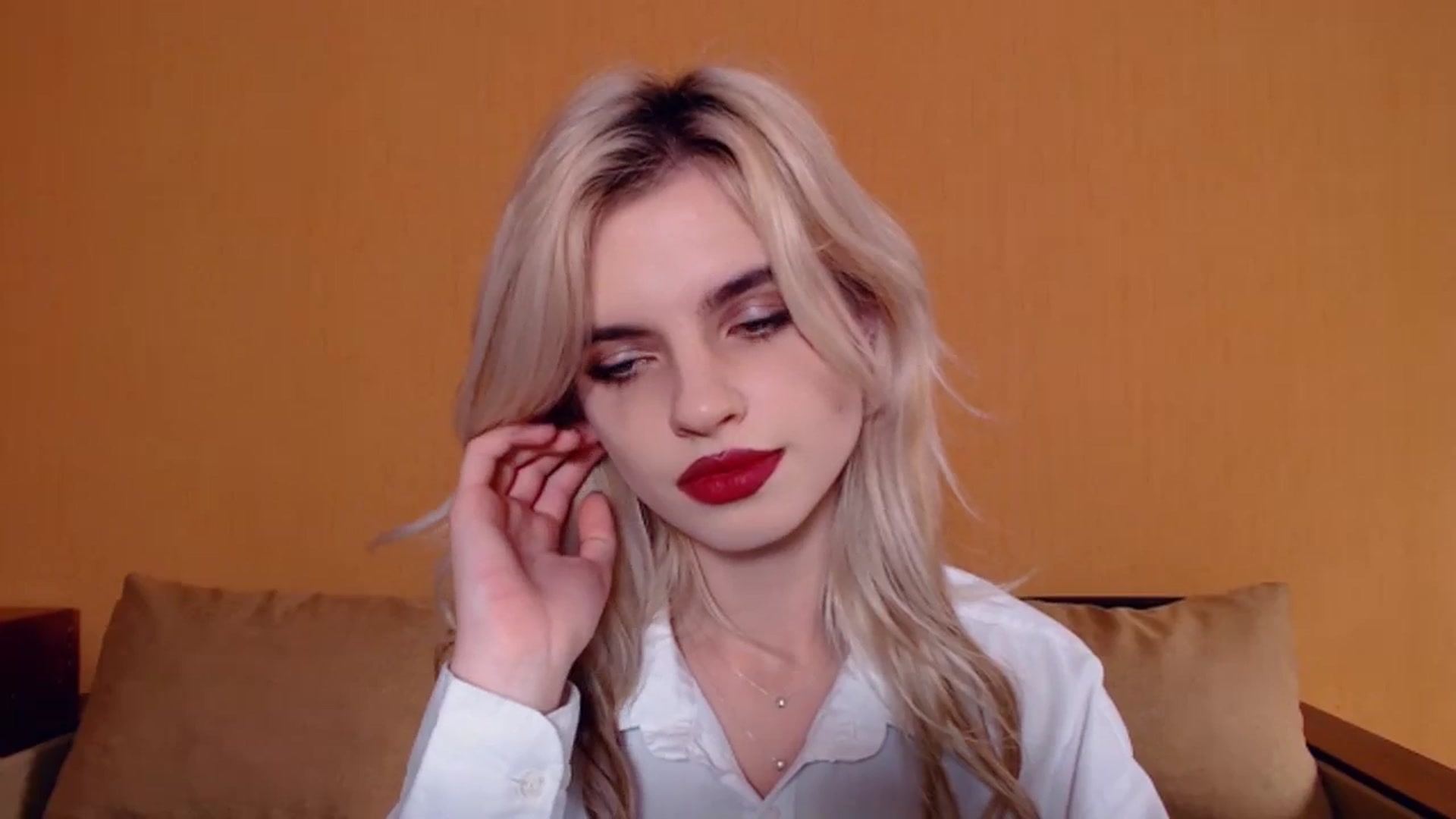 Gallery image thumbnail from Erineys's myfreecams stream on, 10/28/2023, 13:36 image 13 of 20